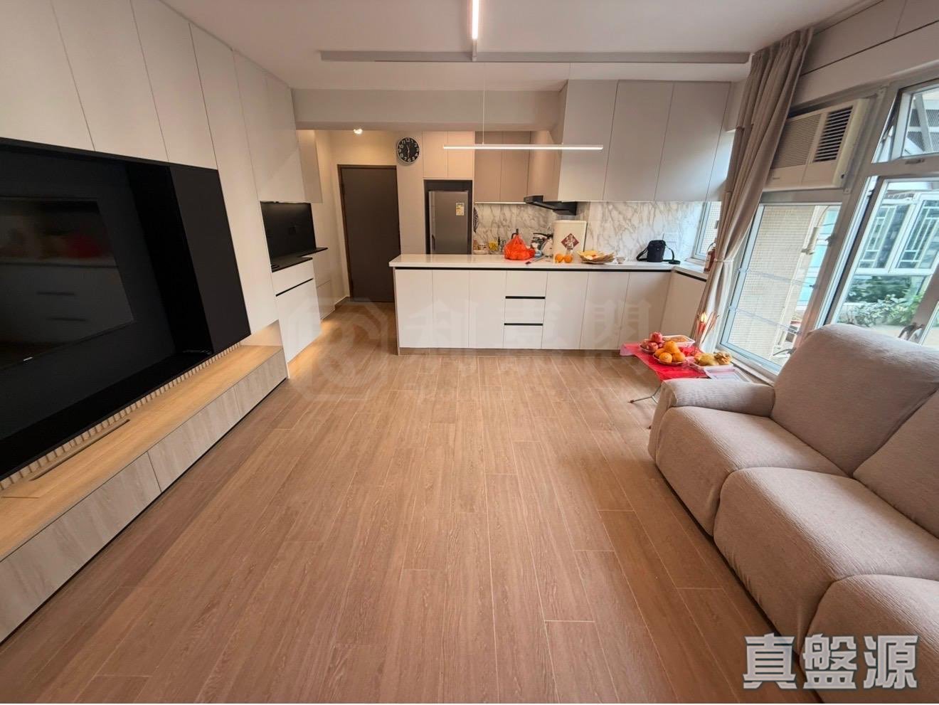 MEI FOO SUN CHUEN PHASE 1 - 9-11 Broadway High Floor Zone Flat B Mei Foo/Wonderland Villas