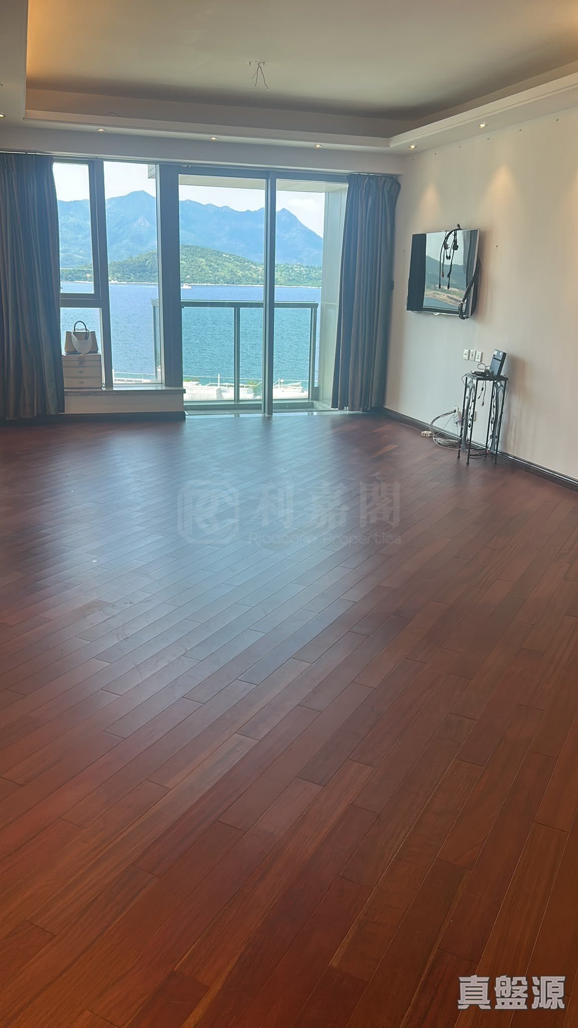 逸珑湾 I 大厦18座 高层 A室 大埔