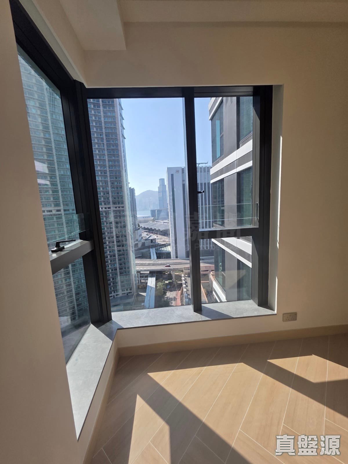 THE HADDON High Floor Zone Flat E Hung Hom/Whampoa/Laguna Verde