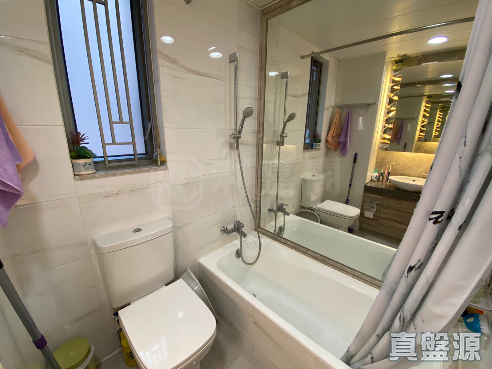 THE BEAUMOUNT II - Tower 1 Very High Floor Zone Flat E Tseung Kwan O