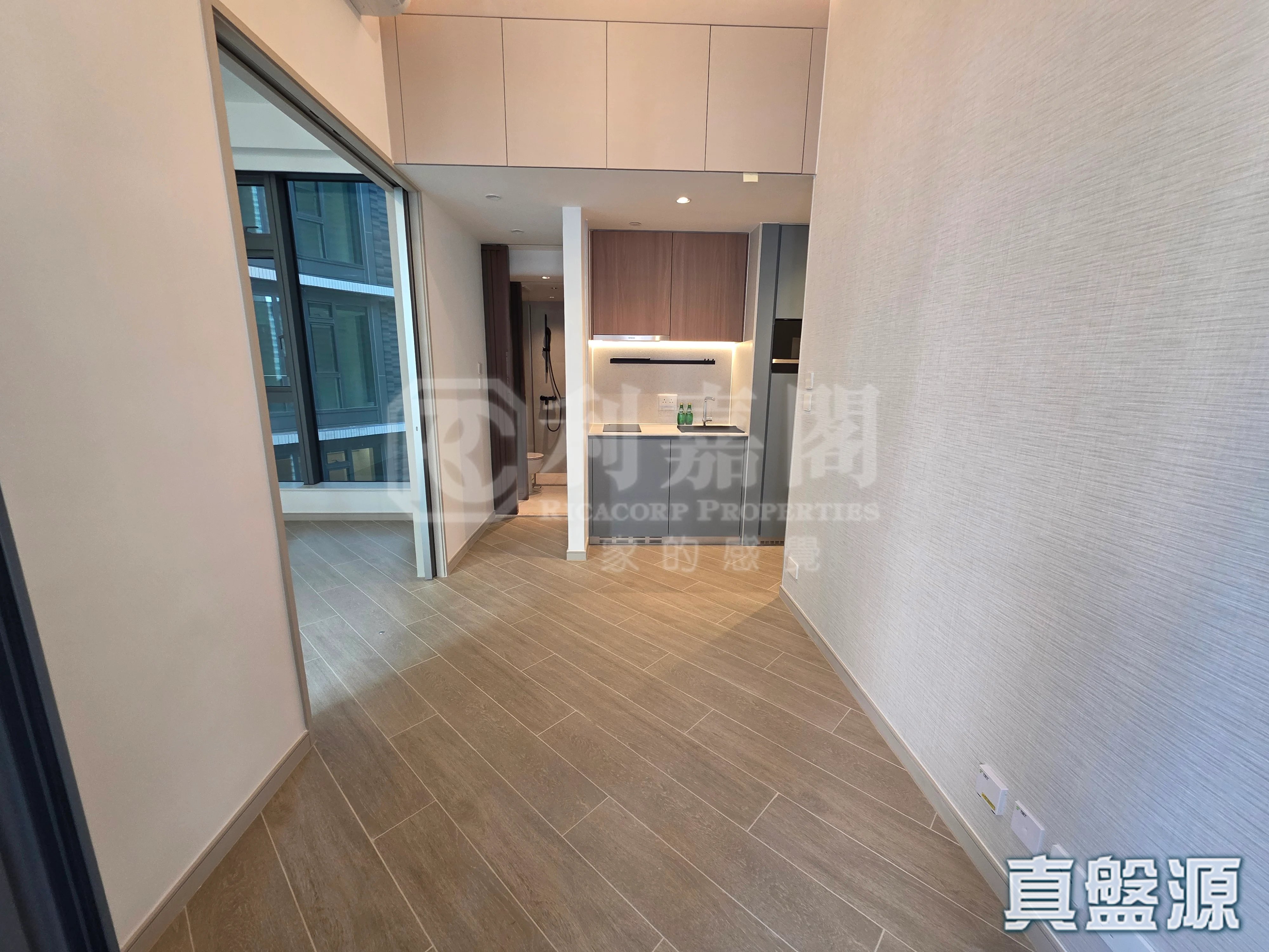 曉柏峰 A座 中層 A12室 西九龍