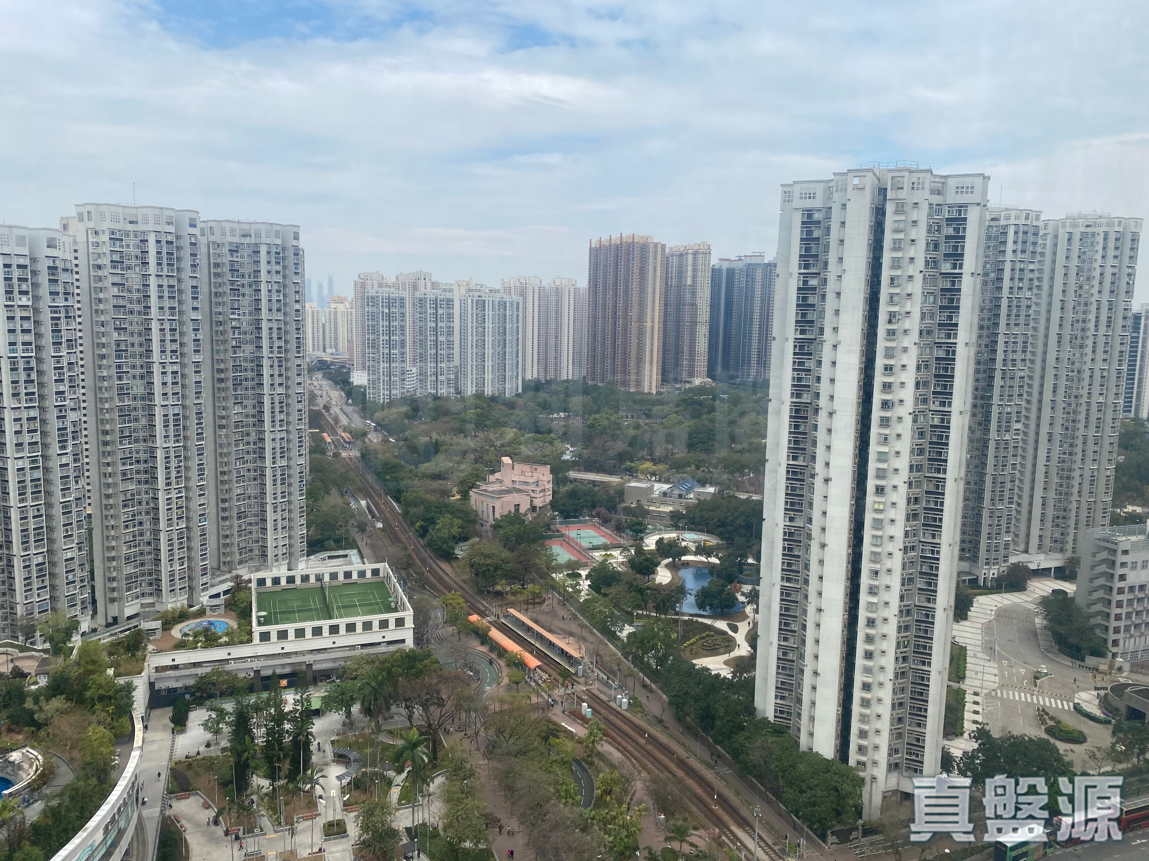 KINGSWOOD VILLAS PHASE 1 LOCWOOD COURT - Block 1 Very High Floor Zone Flat G Tin Shui Wai