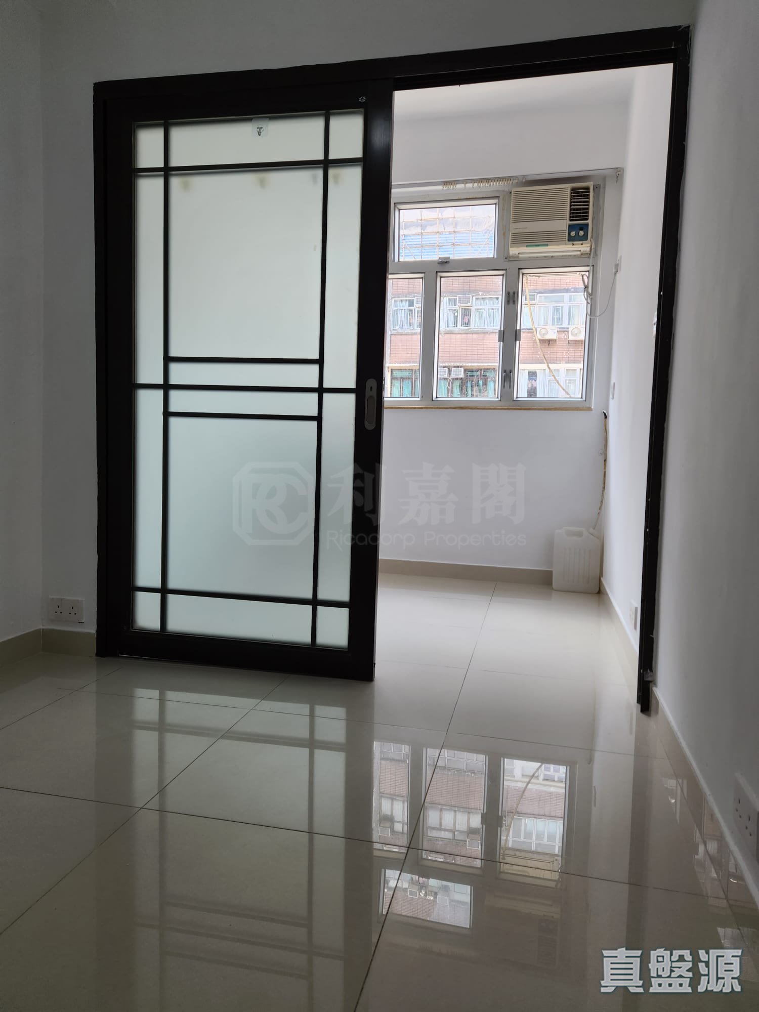 SUN FAI BUILDING Very High Floor Zone Mong Kok/Yau Ma Tei