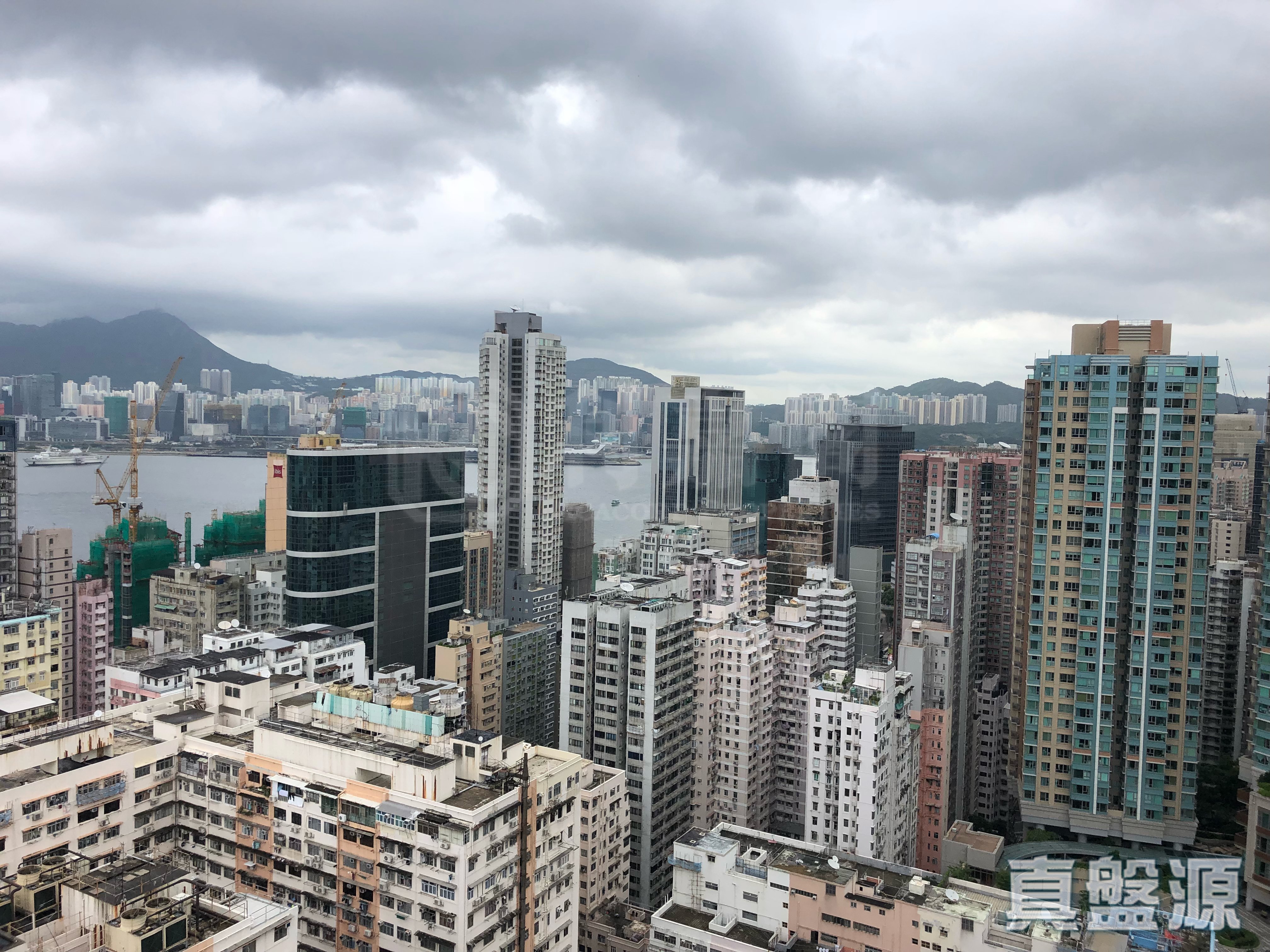 MOUNT EAST Very High Floor Zone Flat B North Point/North Point Mid-Levels