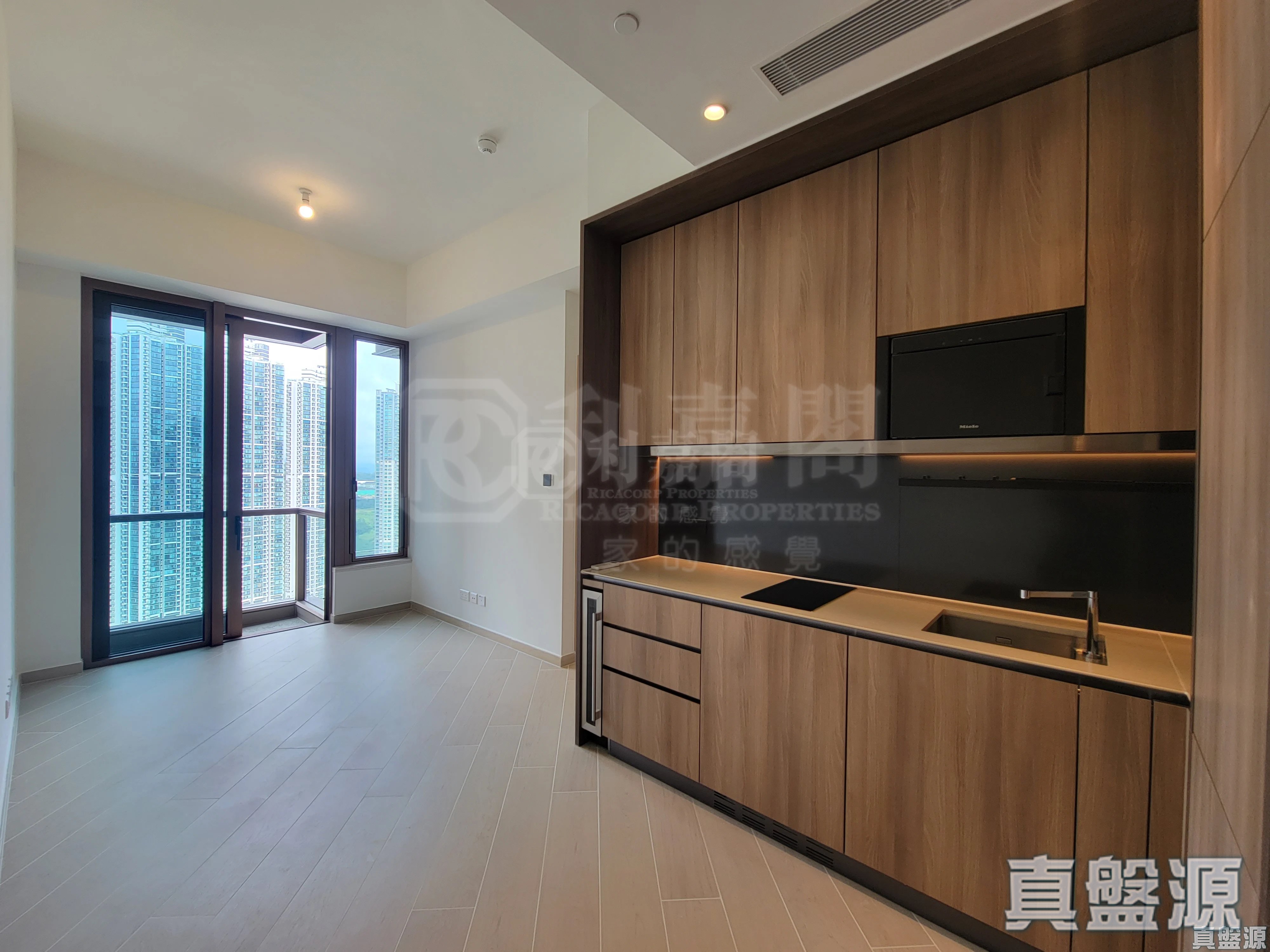LOHAS PARK PHASE 10 LP10 - Tower 2 (2b) High Floor Zone Flat E Tseung Kwan O