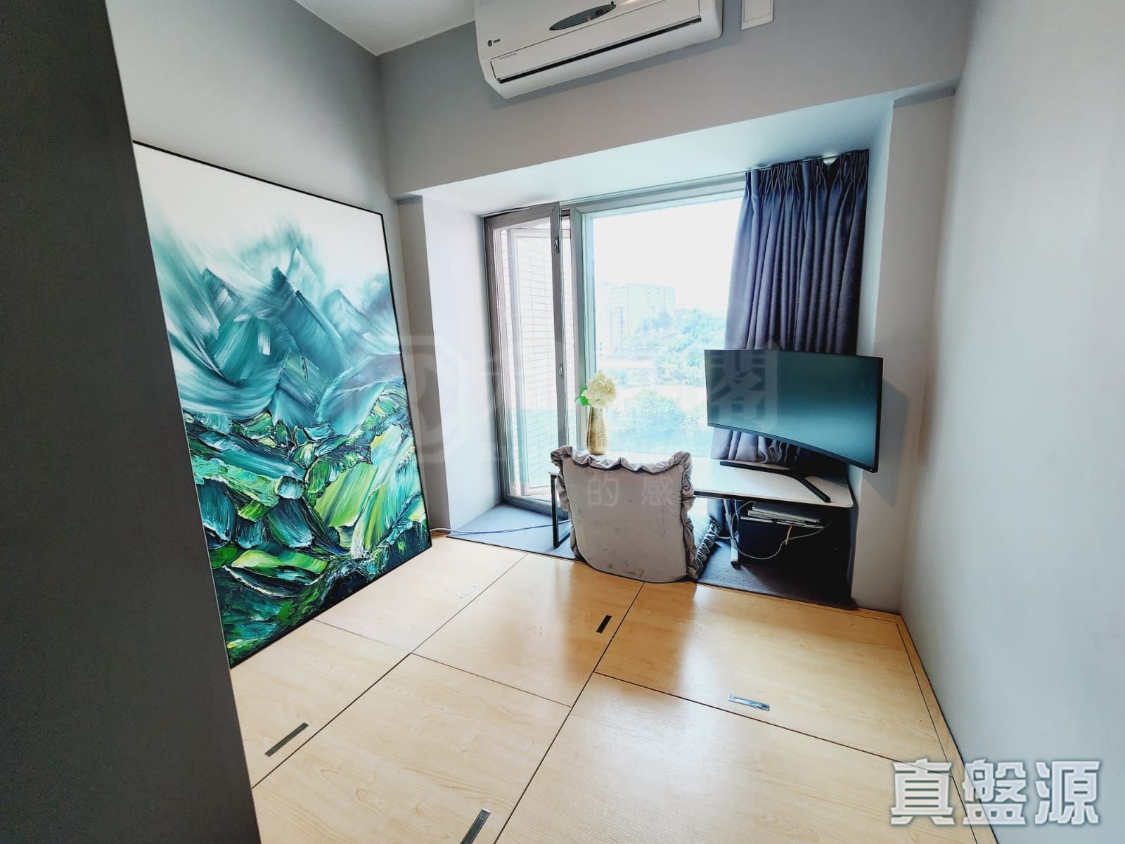 環宇海灣 8座 中層 D室 荃灣