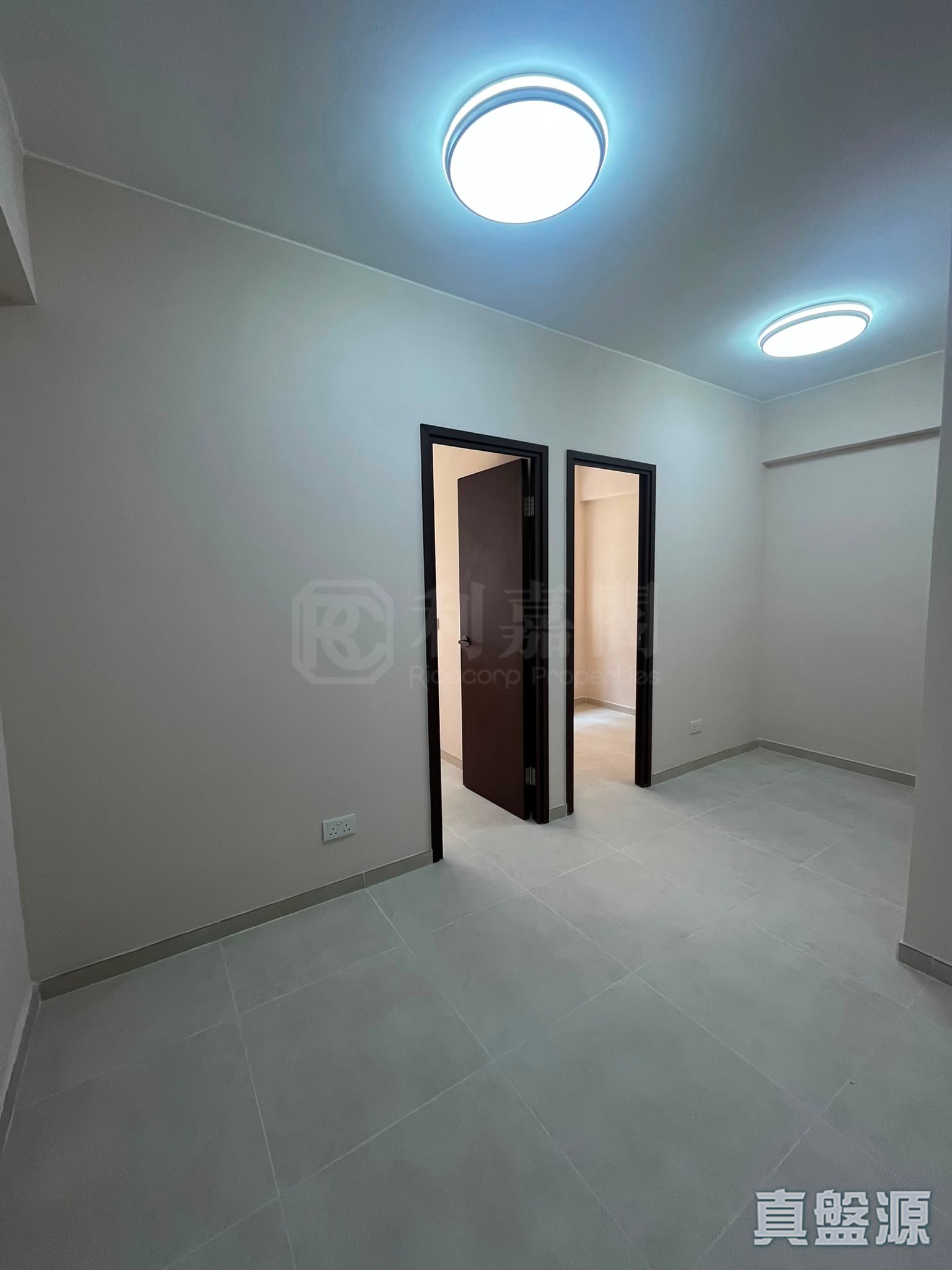 YIP CHEONG (CHEUNG) BUILDING Medium Floor Zone Flat 10 Central/Sheung Wan/Western District