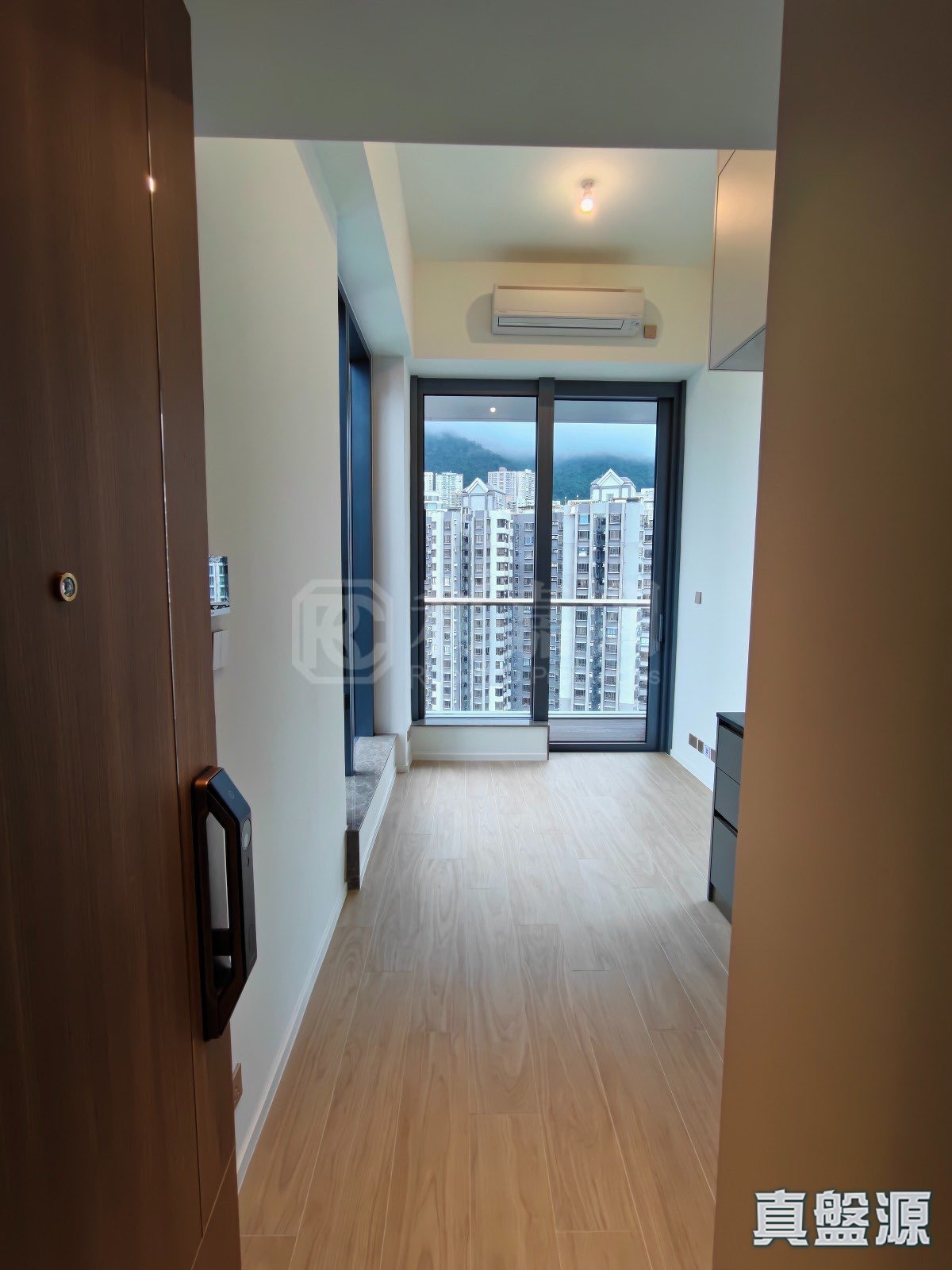 DES VOEUX W RESIDENCE Very High Floor Zone Flat F Central/Sheung Wan/Western District