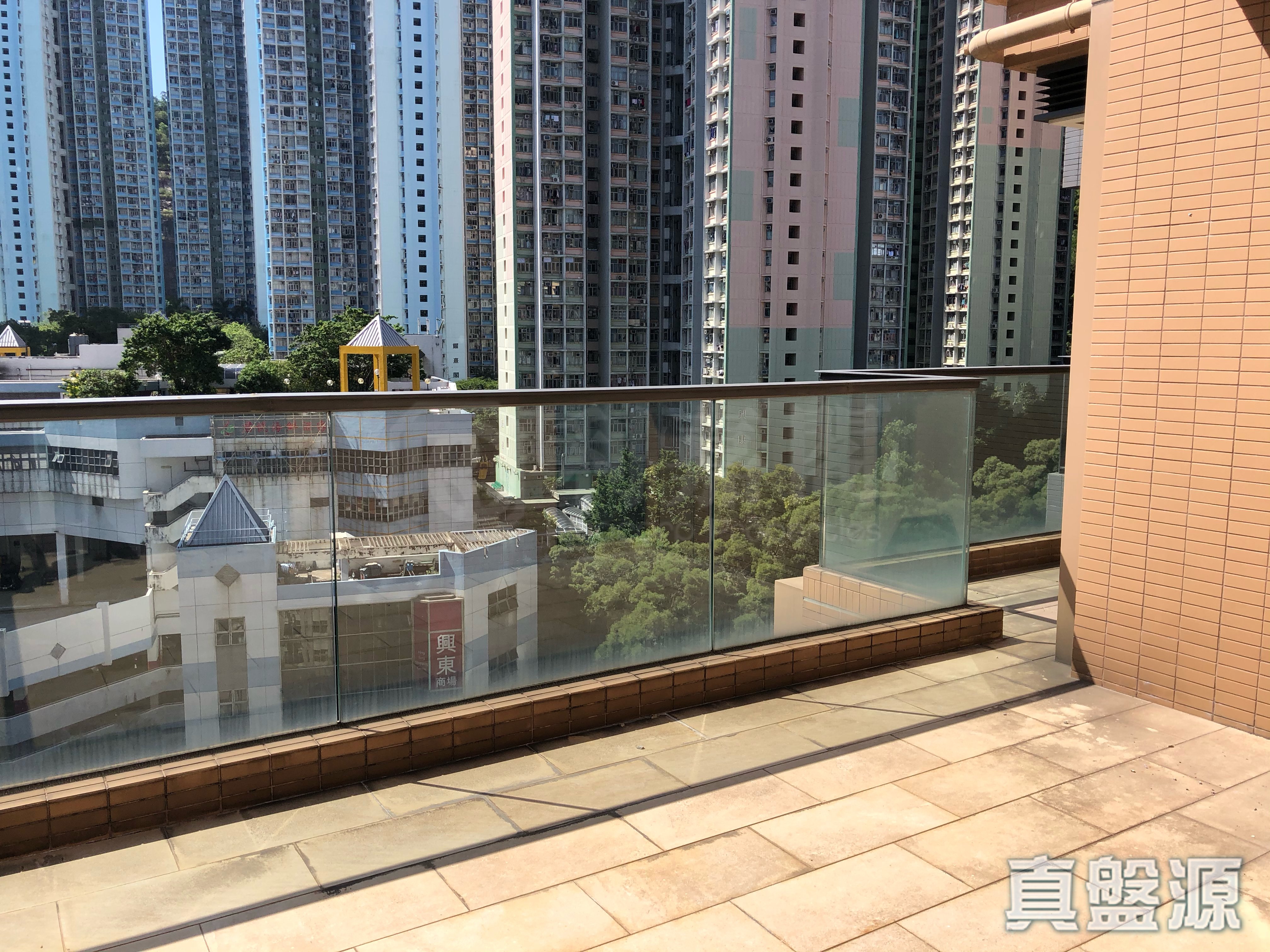 18 UPPER EAST Medium Floor Zone Flat D Sai Wan Ho/Shau Kei Wan