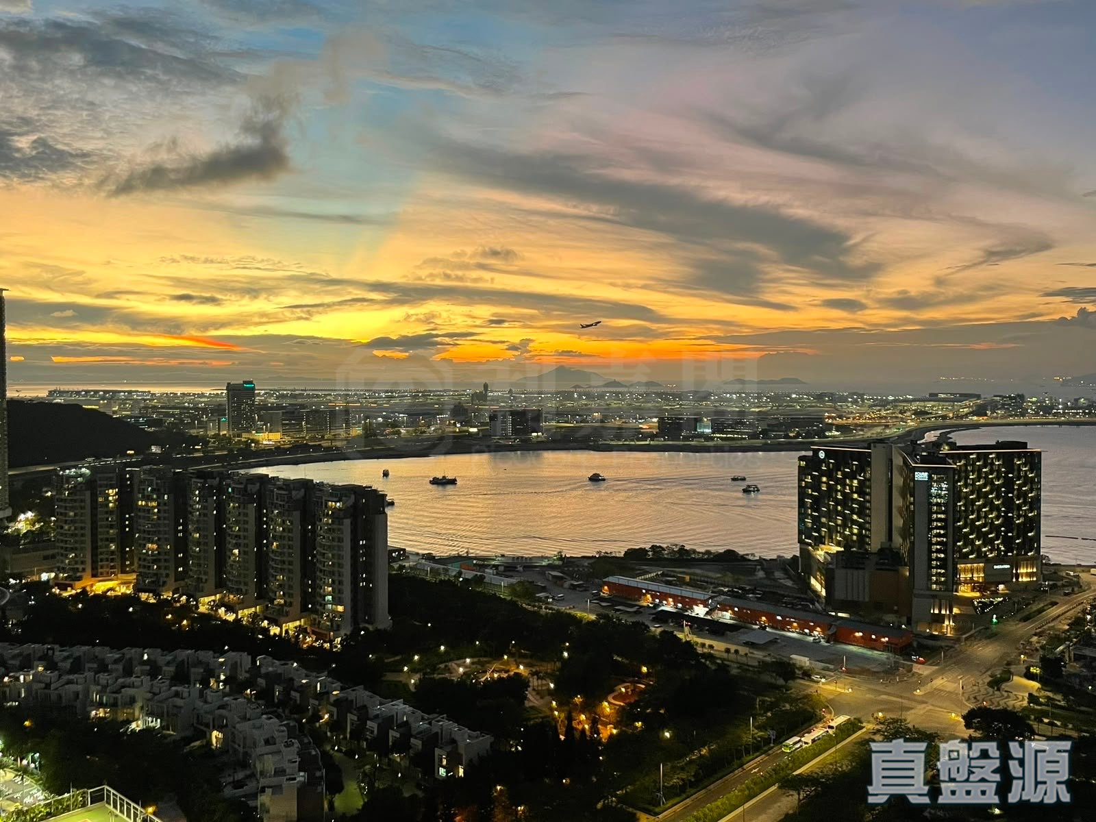 CARIBBEAN COAST PHASE 3 CARMEL COVE - Lux Living (tower 12) High Floor Zone Flat G Tung Chung