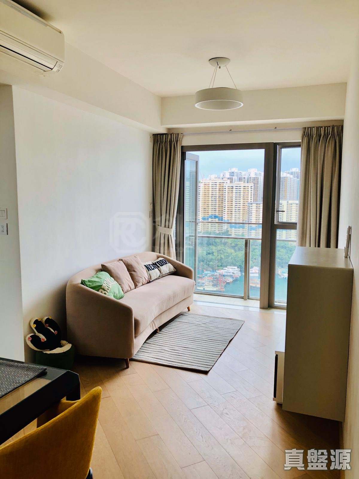 SOUTH COAST High Floor Zone Flat A Aberdeen/Tin Wan