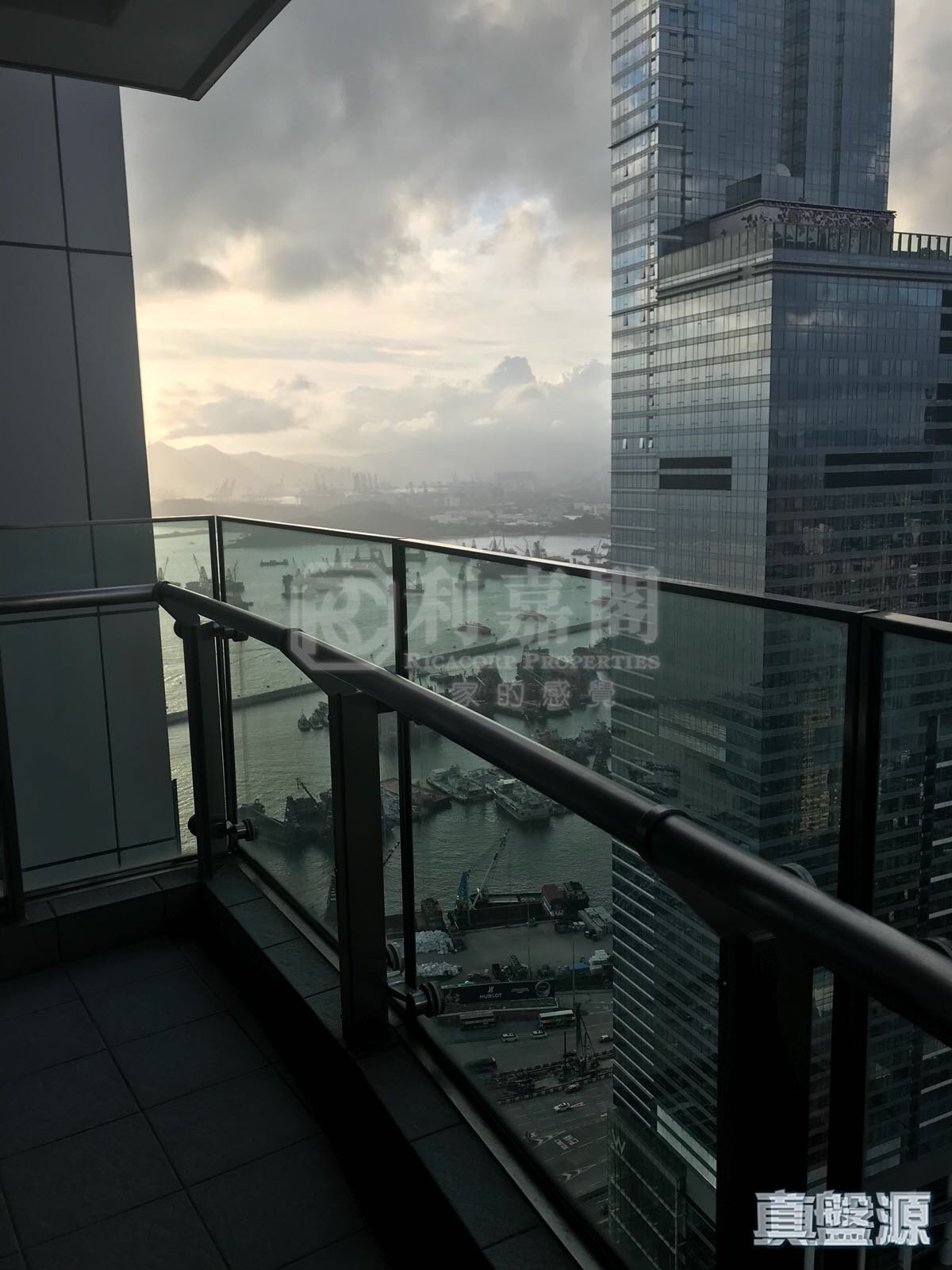 君臨天下 3座 高層 F室 九龍站/尖沙咀/佐敦