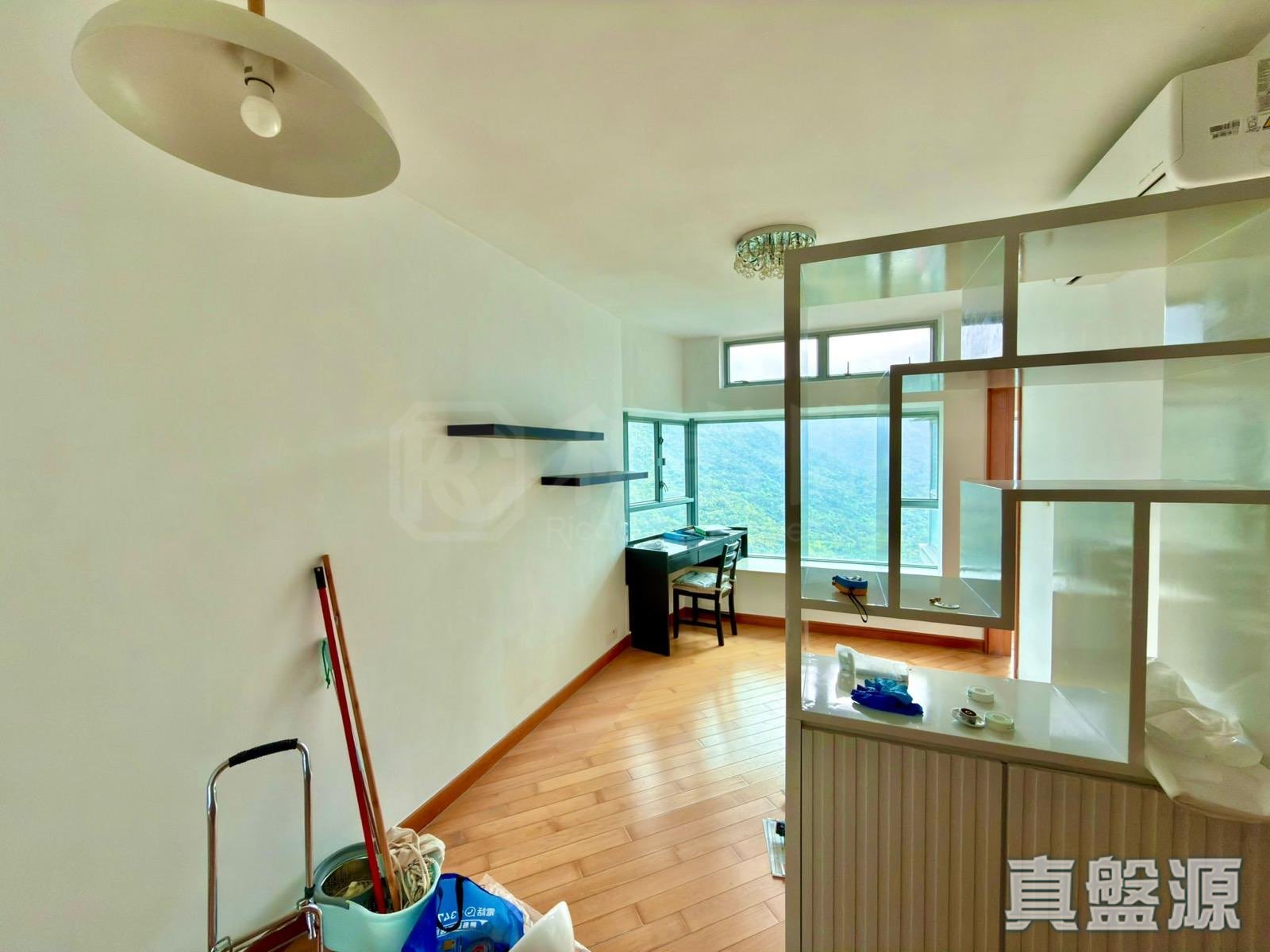 COASTAL SKYLINE PHASE 1 - Block 6 Very High Floor Zone Flat G Tung Chung