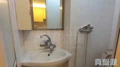 TAK LEE BUILDING Medium Floor Zone Flat 17 Quarry Bay/Kornhill/Taikoo Shing
