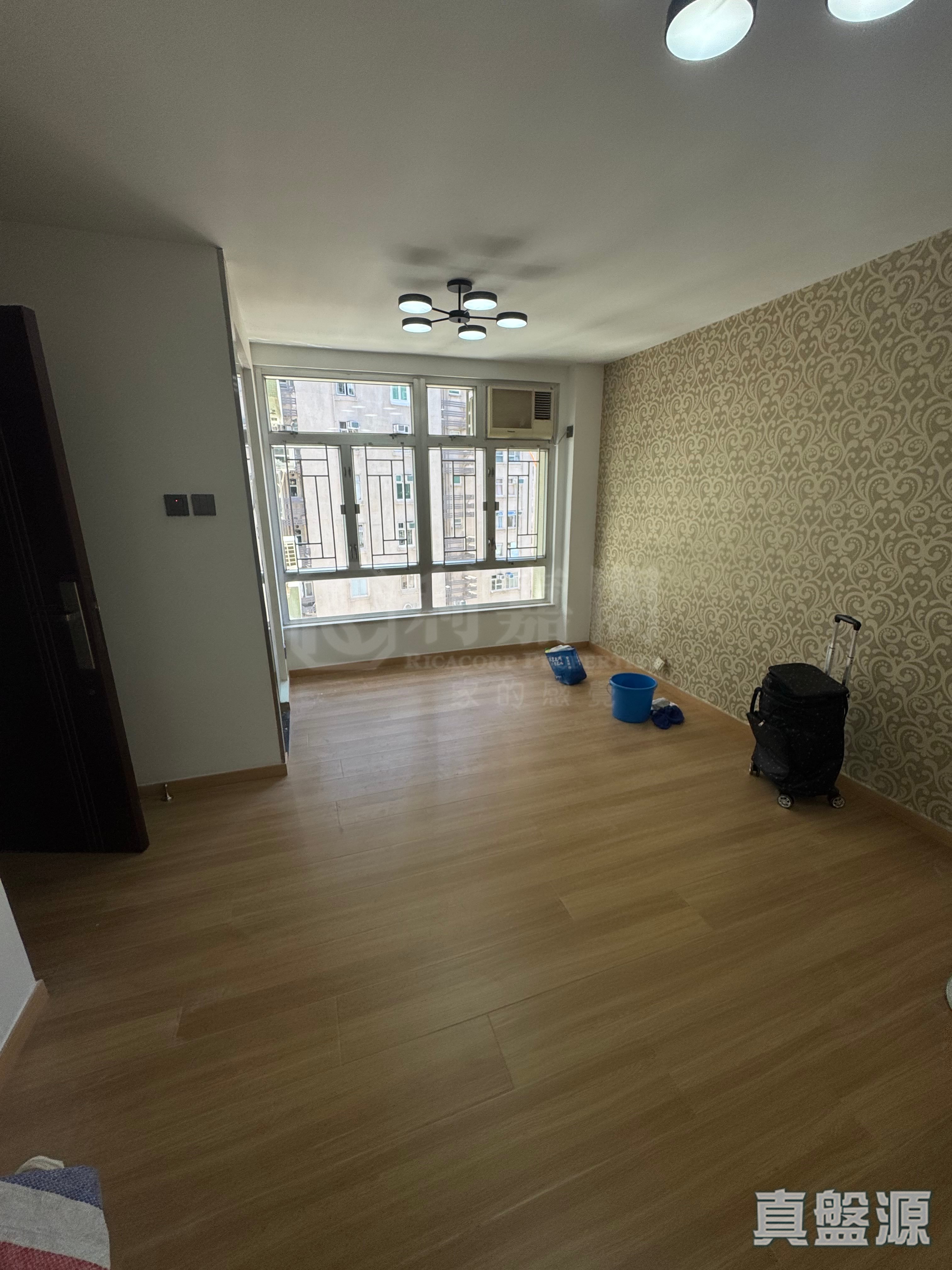 MEI FOO SUN CHUEN PHASE 3 - 80-82 Broadway High Floor Zone Flat D Mei Foo/Wonderland Villas