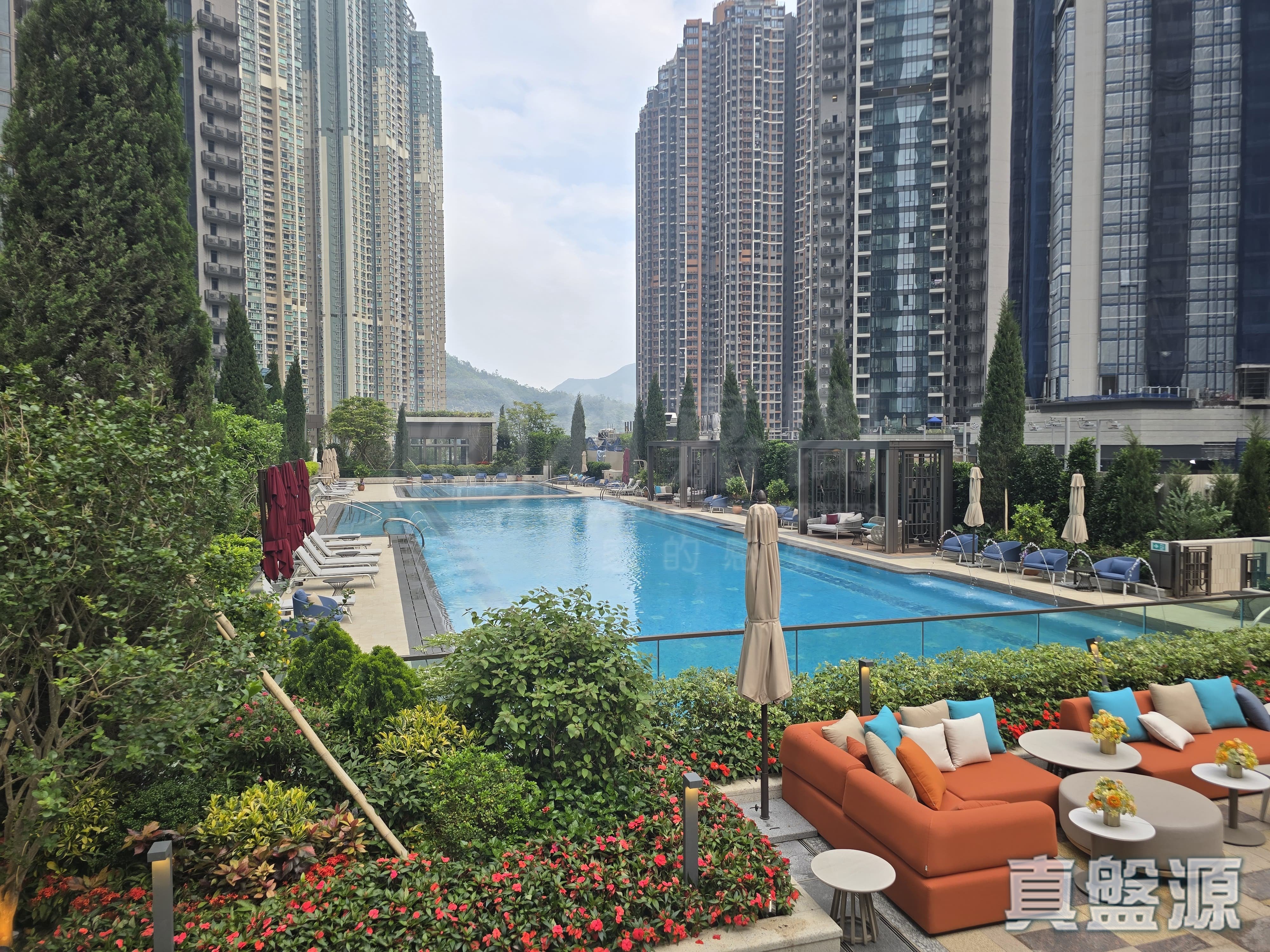 LOHAS PARK PHASE 11D VILLA GARDA III - Tower 3 (3a) Medium Floor Zone Flat B Tseung Kwan O