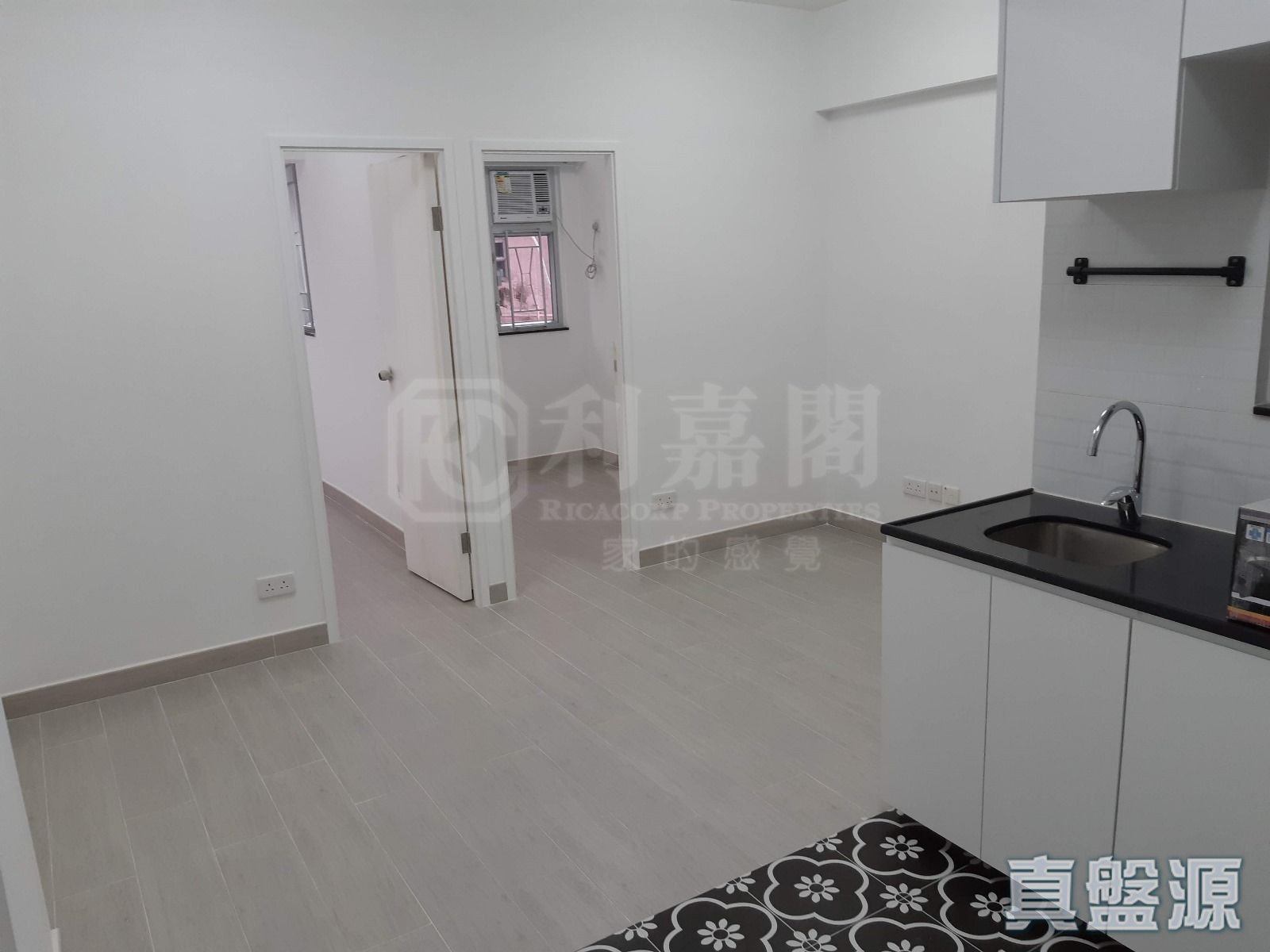 TAK LEE BUILDING Medium Floor Zone Flat 11 Quarry Bay/Kornhill/Taikoo Shing