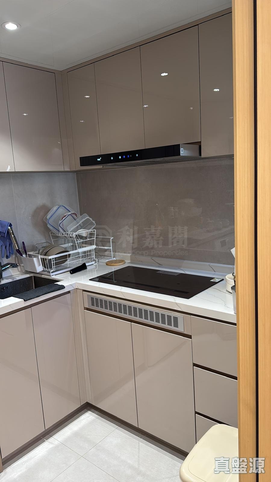 KINGSWOOD VILLAS PHASE 5 LYNWOOD COURT - Block 1 High Floor Zone Flat A Tin Shui Wai