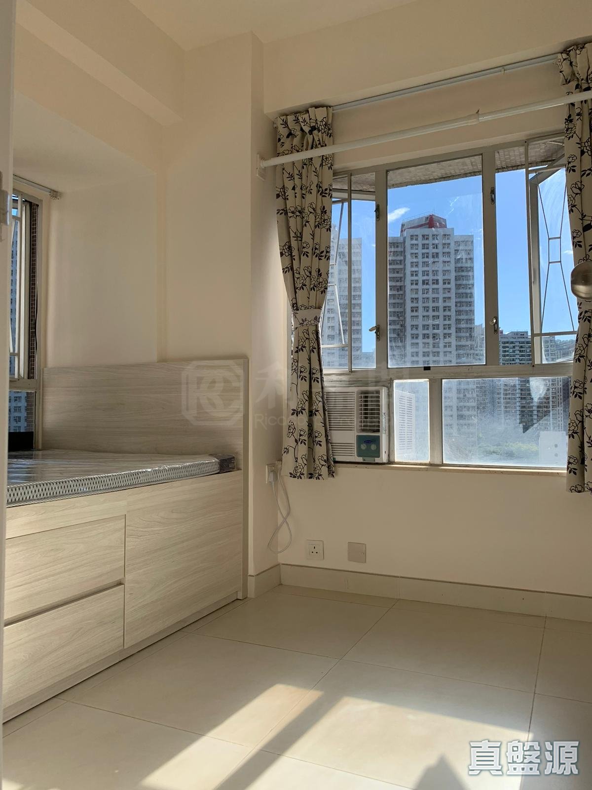 GOLDEN LION GARDEN PHASE 2 - Golden Fortune Court (block E) Low Floor Zone Flat 5 Tai Wai