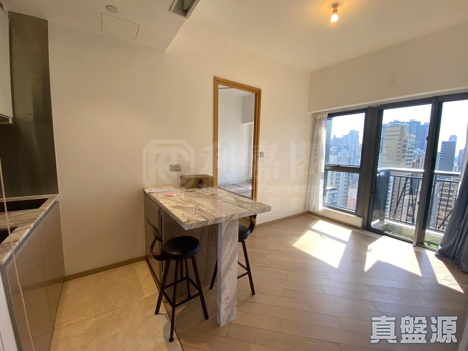 THE MET. SUBLIME Very High Floor Zone Flat D Central/Sheung Wan/Western District