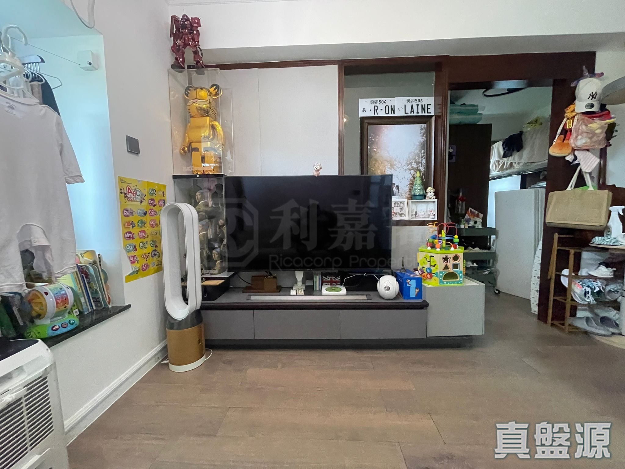 SEA CREST VILLA PHASE 3 - Block 9 High Floor Zone Flat F Sham Tseng/Castle Peak Road
