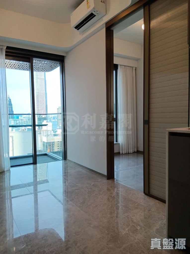 CAINE HILL Low Floor Zone Flat E Mid-Levels West