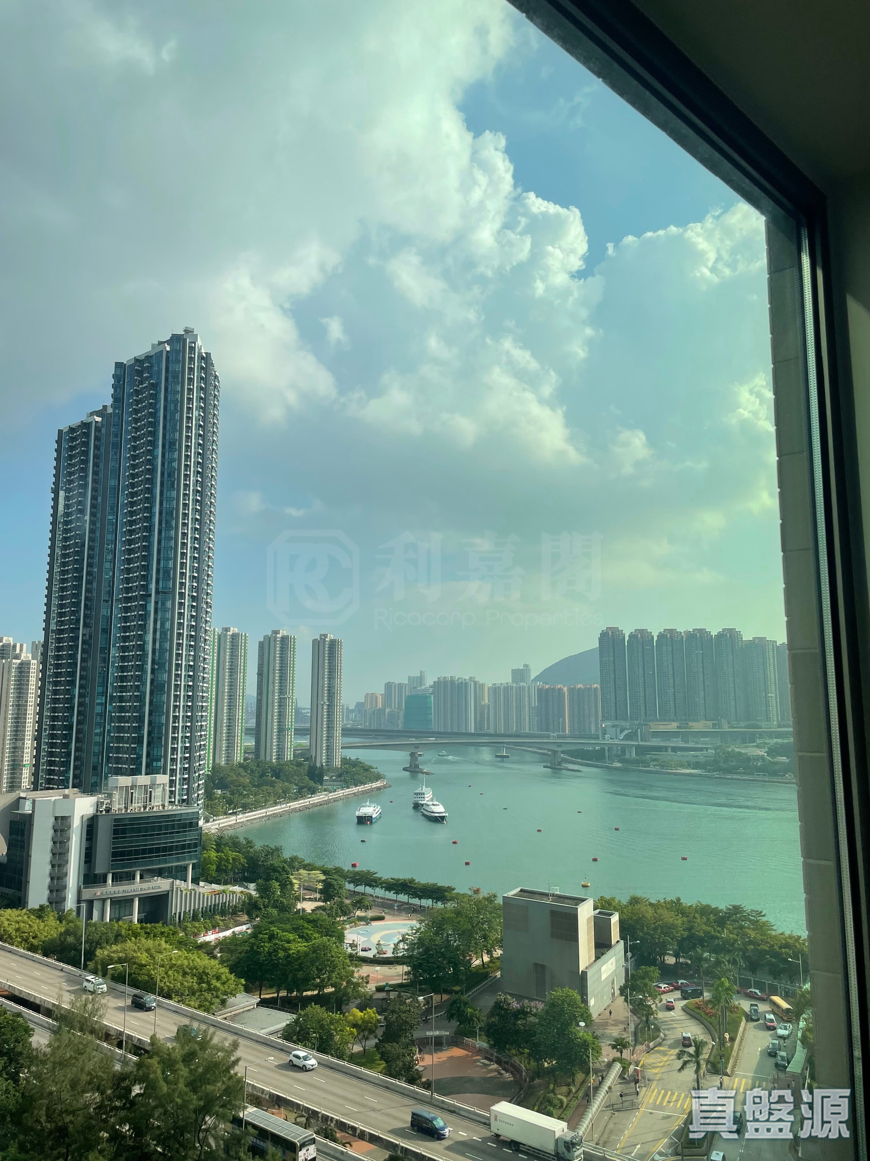 全．城汇 1座 极高层 荃湾