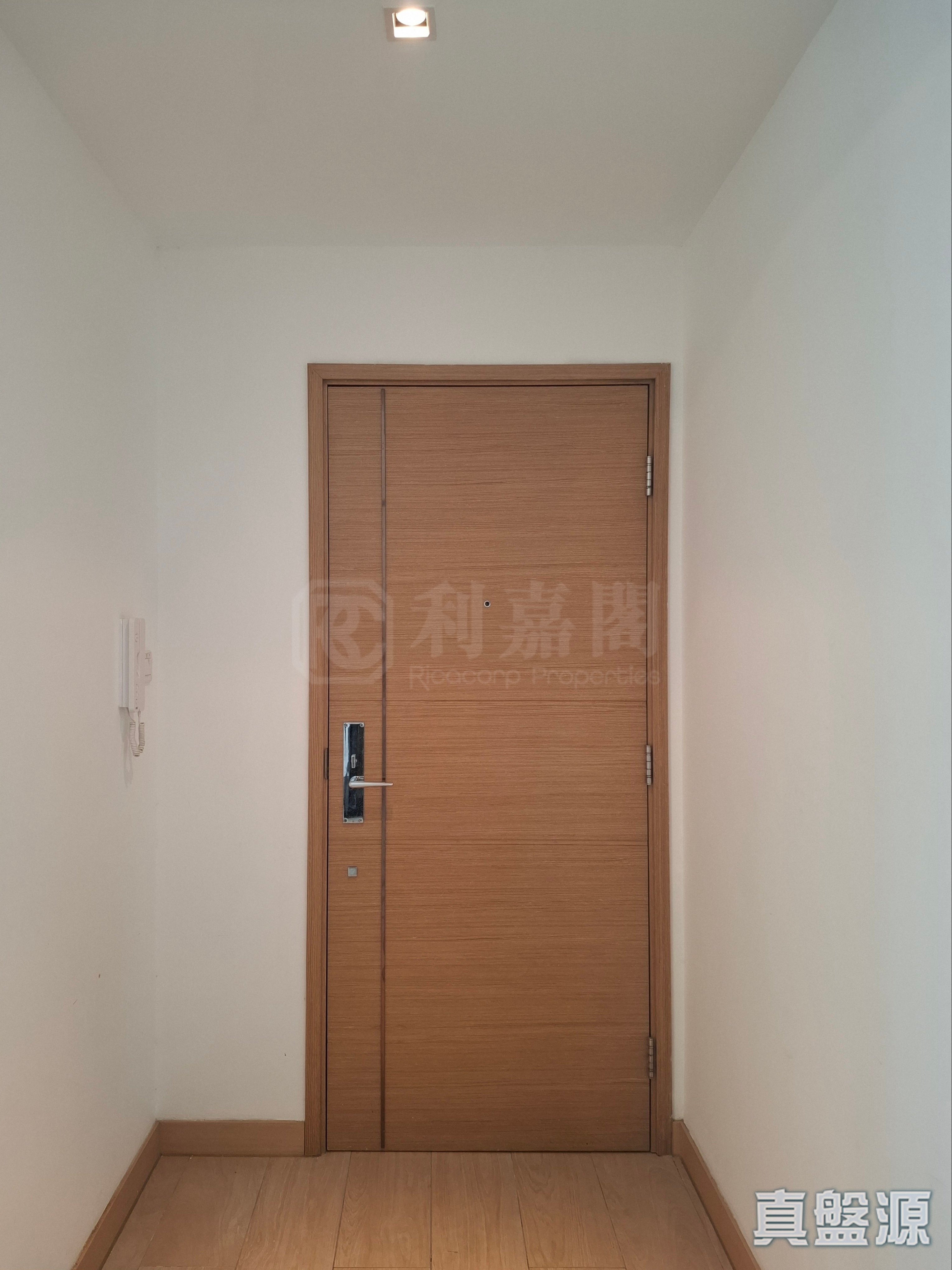 CENTURY LINK PHASE 1 - Tower 3a Very High Floor Zone Flat 09 Tung Chung