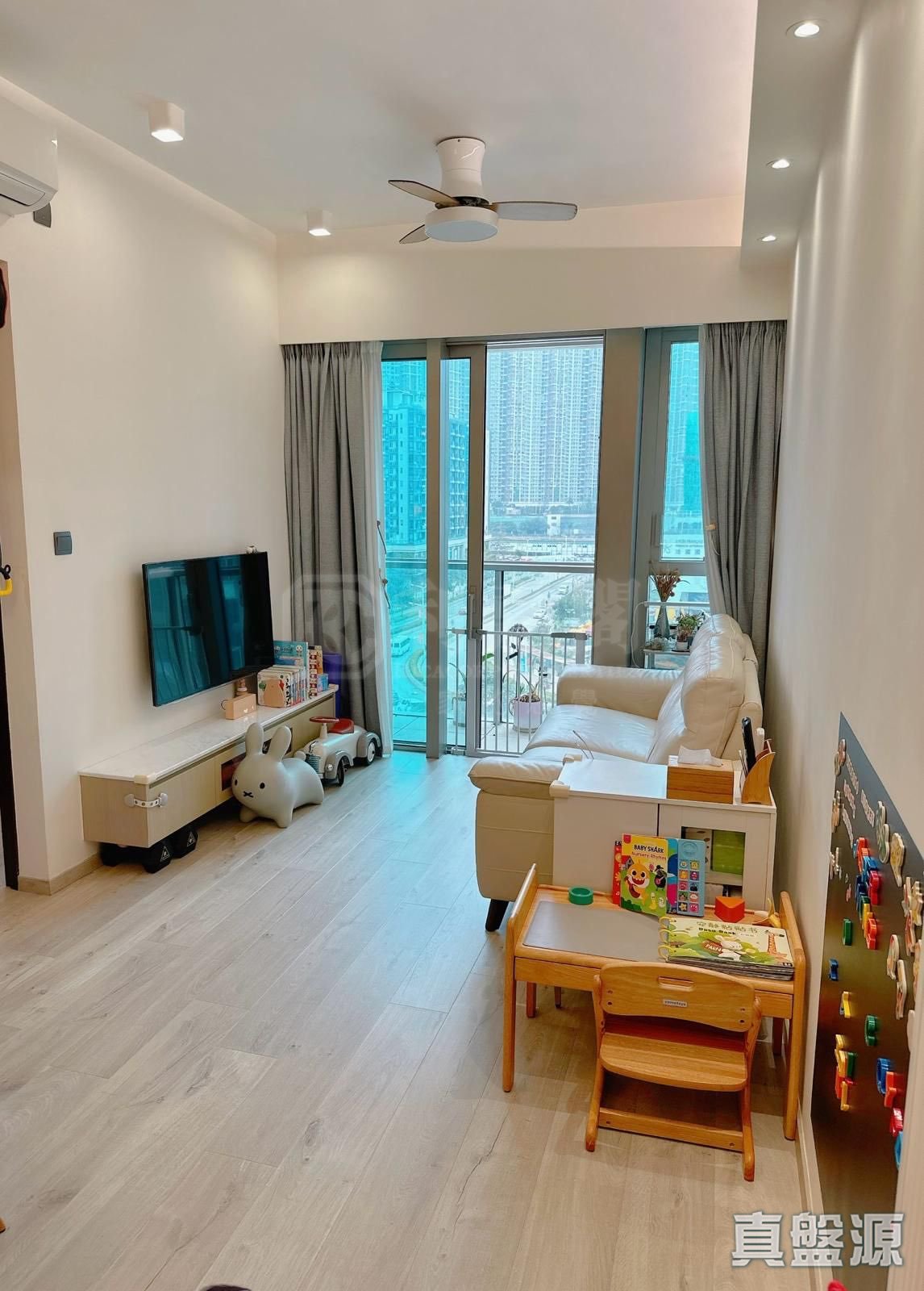 CORINTHIA BY THE SEA TOWER 7 Medium Floor Zone Flat E Tseung Kwan O