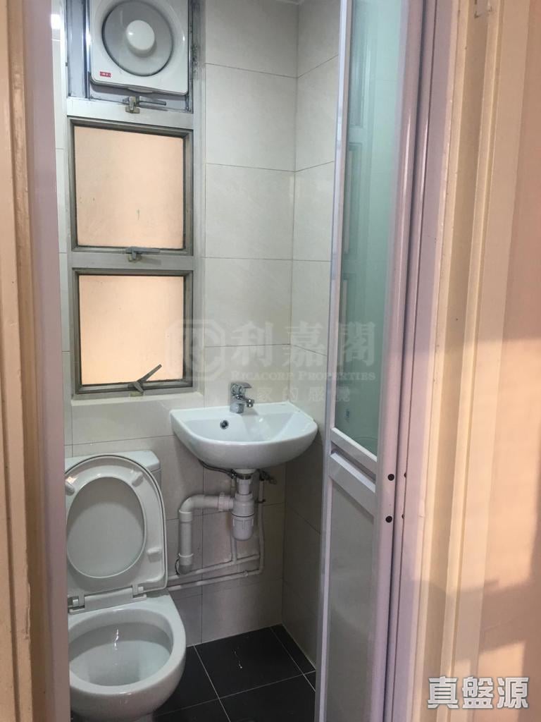 JADE PLAZA BLOCK A High Floor Zone Flat 1 Tai Po