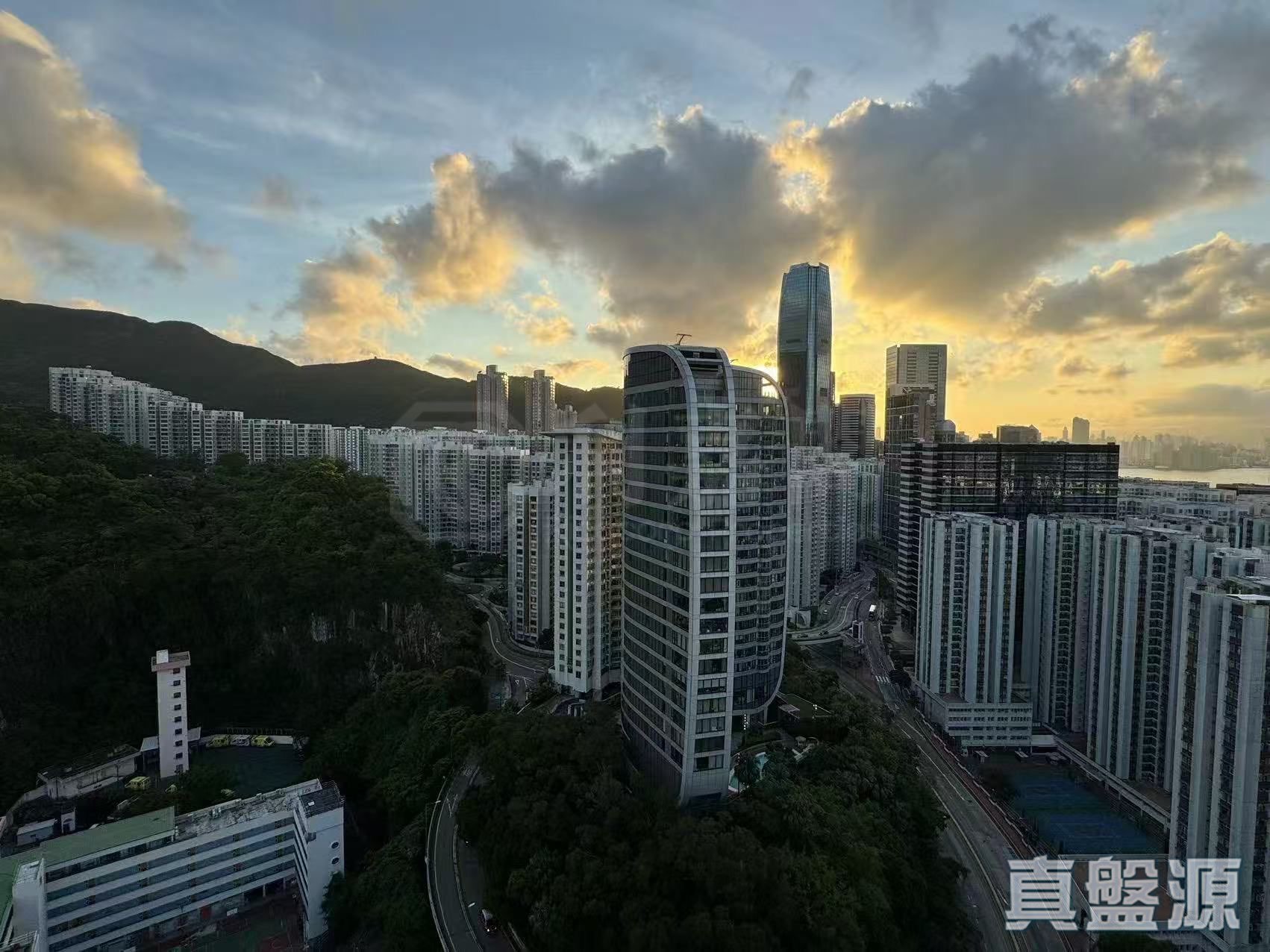THE HOLBORN TOWER A Very High Floor Zone Flat A3 Sai Wan Ho/Shau Kei Wan