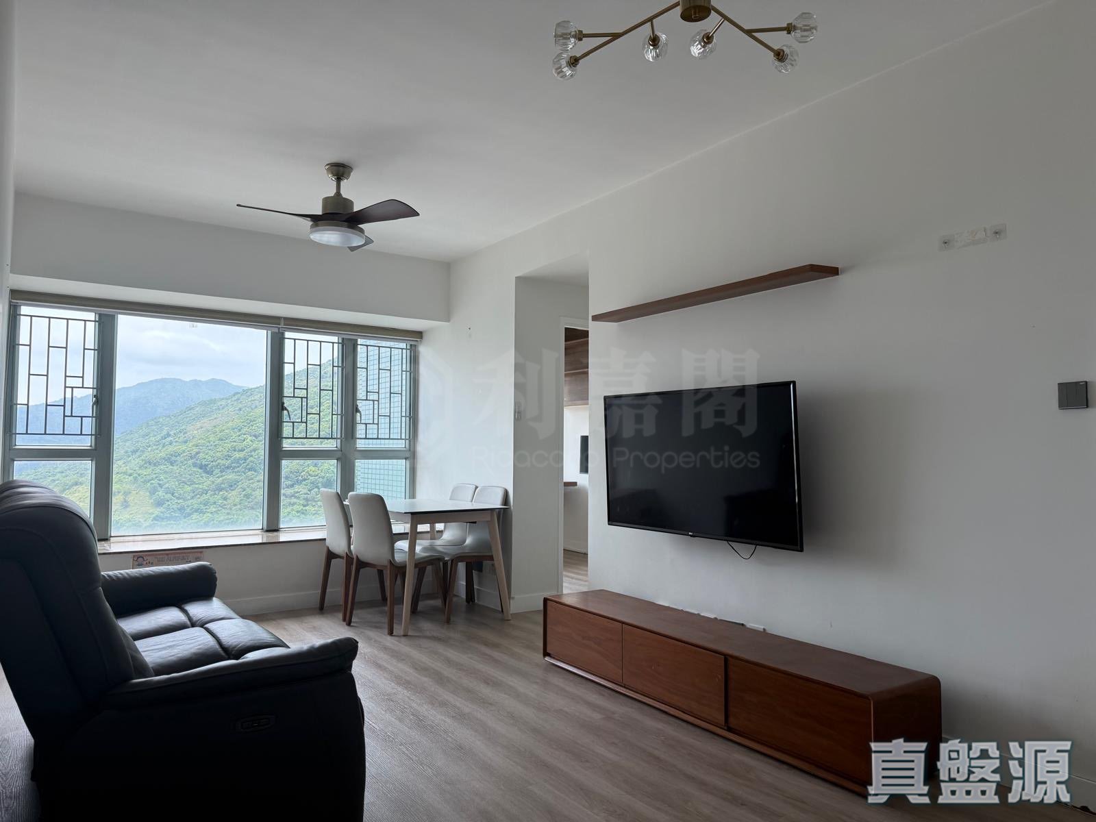CARIBBEAN COAST PHASE 1 MONTEREY COVE - Tower 1 High Floor Zone Flat D Tung Chung