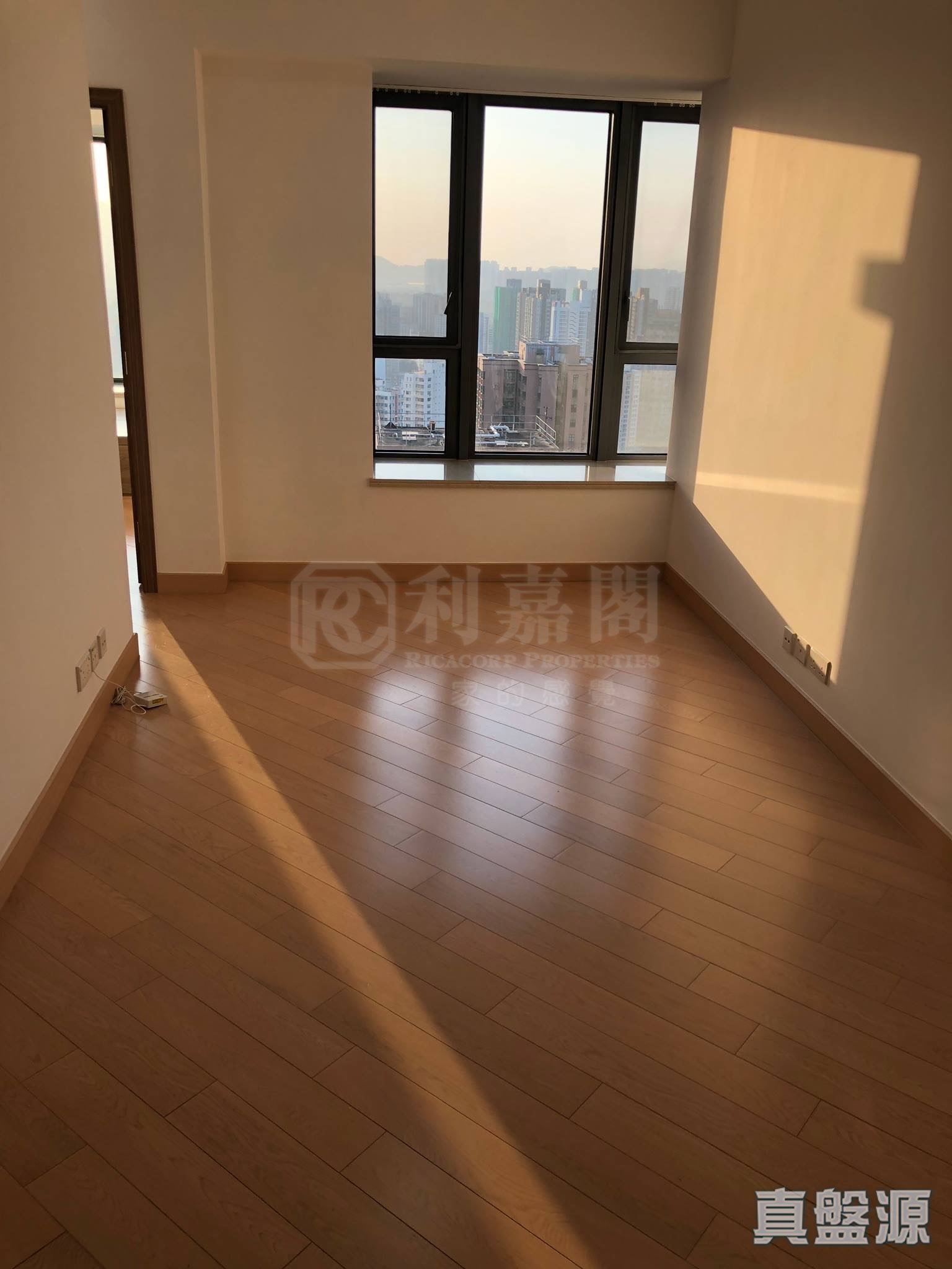GRAND YOHO PHASE 1 - Tower 1 High Floor Zone Flat A Yuen Long