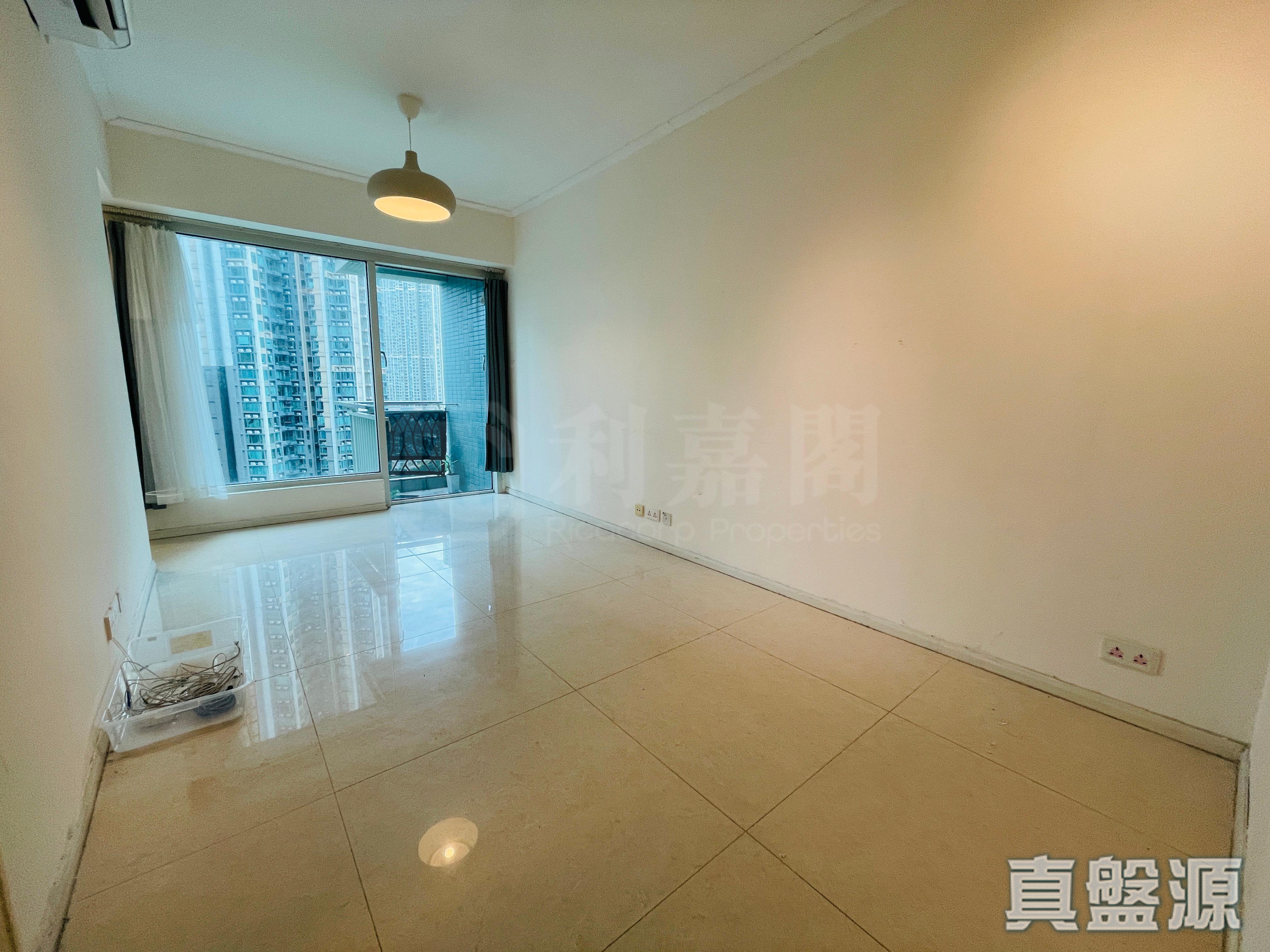 THE BEAUMOUNT PHASE 1 - Tower 2 Medium Floor Zone Flat F Tseung Kwan O