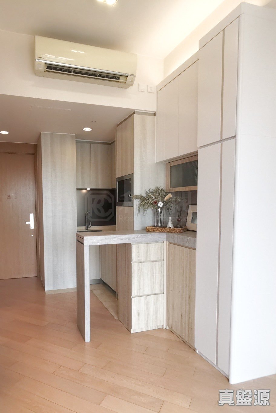 EIGHT REGENCY High Floor Zone Flat B Tuen Mun