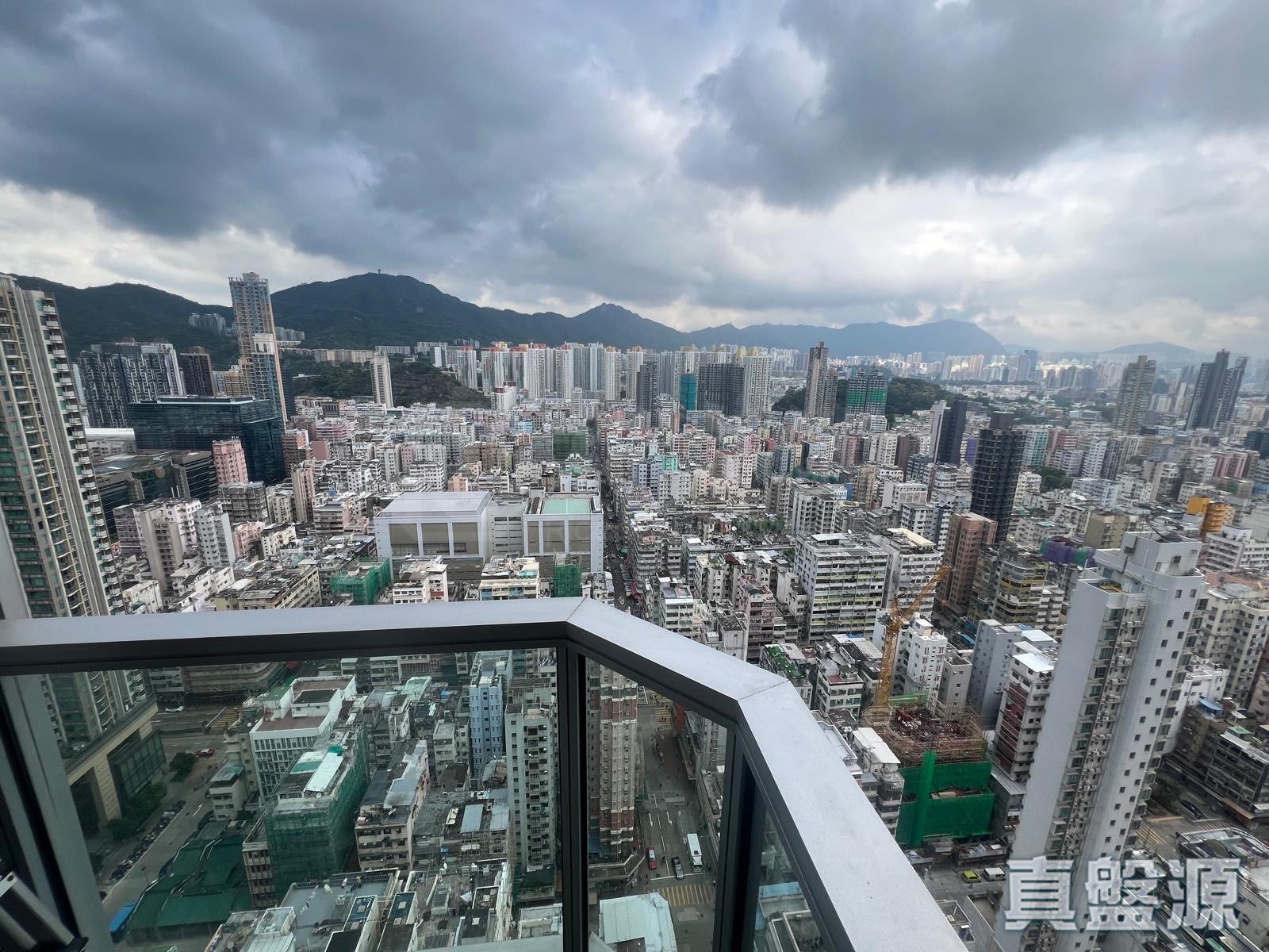 愛海頌 5座 極高層 F室 西九龍