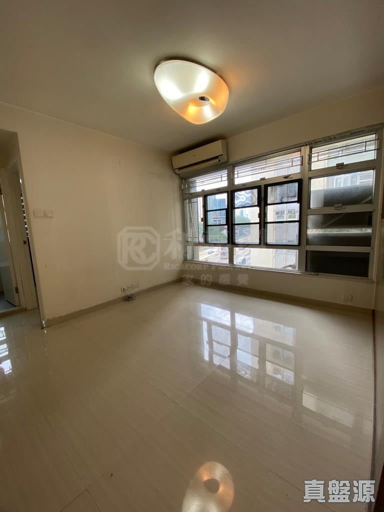 美孚新邨 1期 百老匯街15-17號 中層 C室 美孚/華景