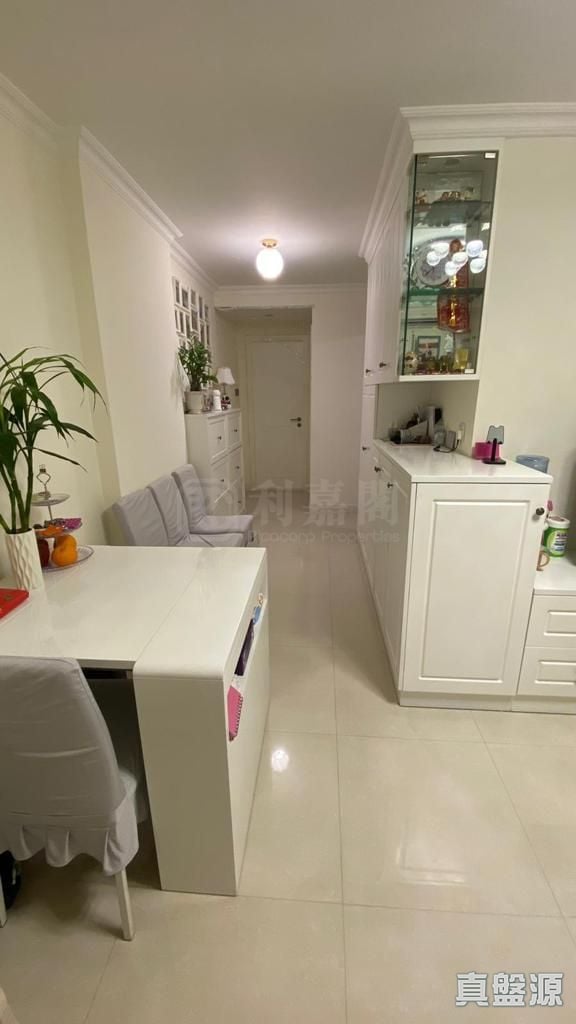 MEI FOO SUN CHUEN PHASE 6 - 2-4 Humbert Street Medium Floor Zone Flat C Mei Foo/Wonderland Villas