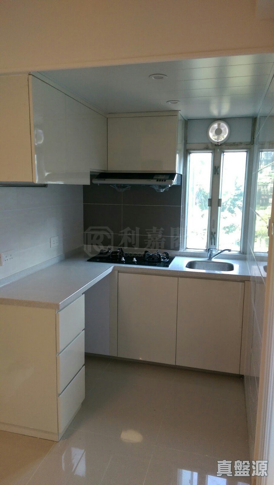 GOLDEN LION GARDEN PHASE 1 - Golden Harvest Court (block F) Low Floor Zone Flat 8 Tai Wai