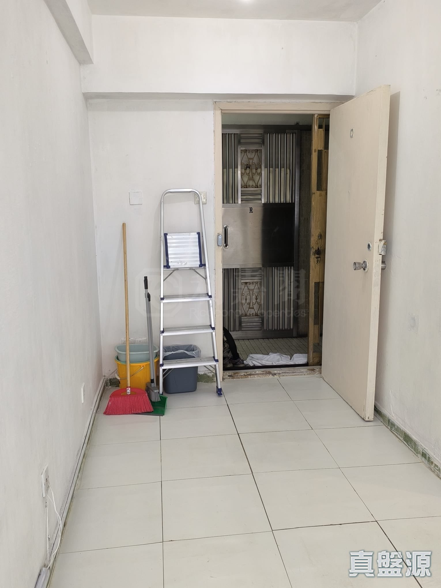 金玉大廈 高層 C室 西九龍