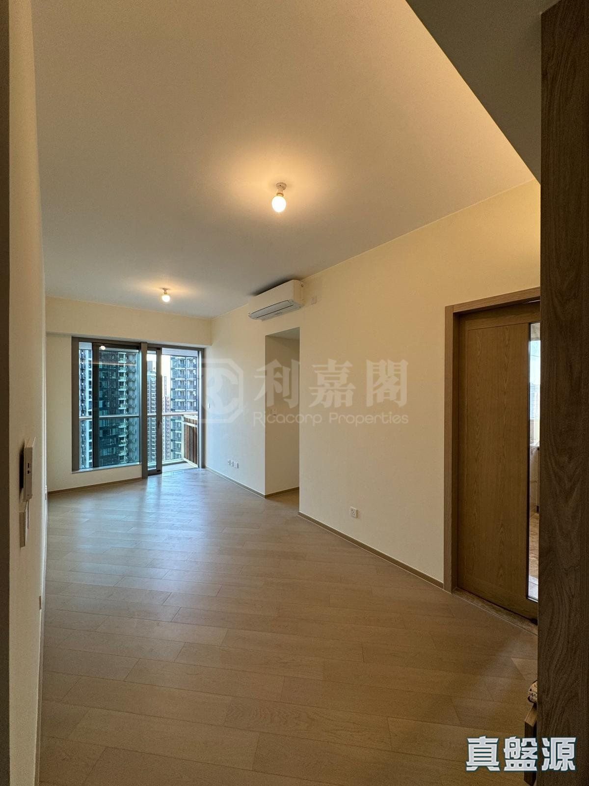 LOHAS PARK PHASE 11D VILLA GARDA III - Tower 3 (3a) High Floor Zone Flat B Tseung Kwan O