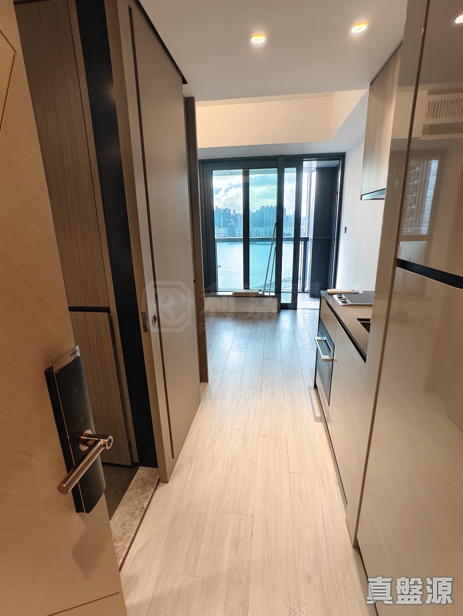 TWIN VICTORIA TOWER 1B High Floor Zone Flat E To Kwa Wan/Kowloon City/Kai Tak/San Po Kong