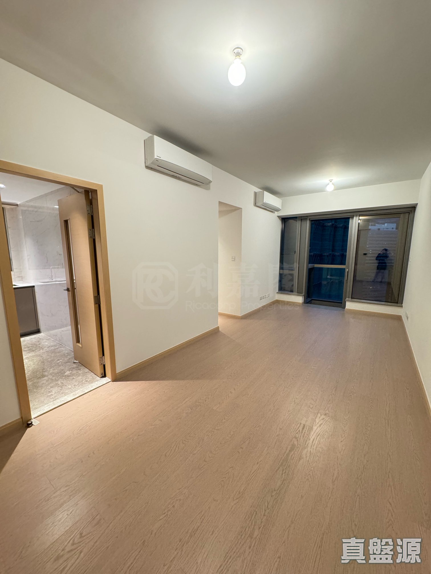 THE SOUTHSIDE PHASE 2 LA MARINA - Tower 1 (1a) High Floor Zone Flat D Wong Chuk Hang/Sham Wan