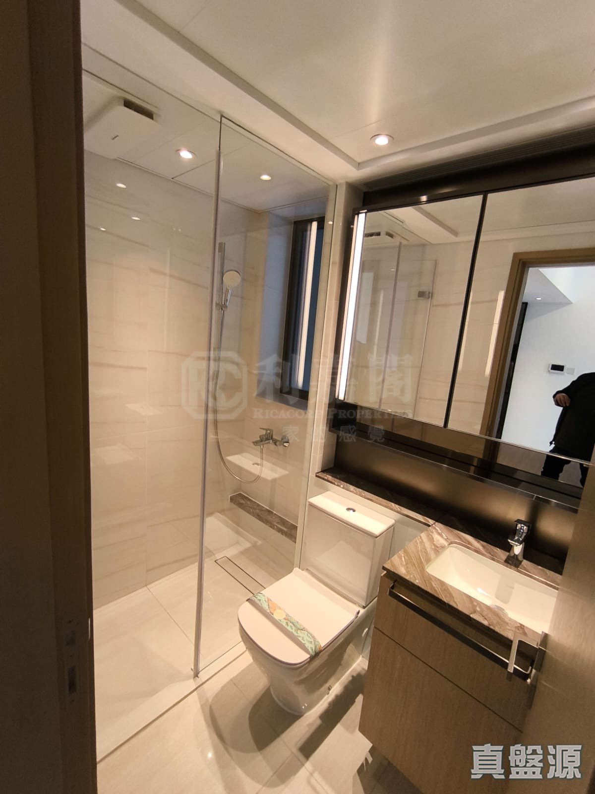 MORI TOWER 5 Low Floor Zone Flat H Sham Tseng/Castle Peak Road