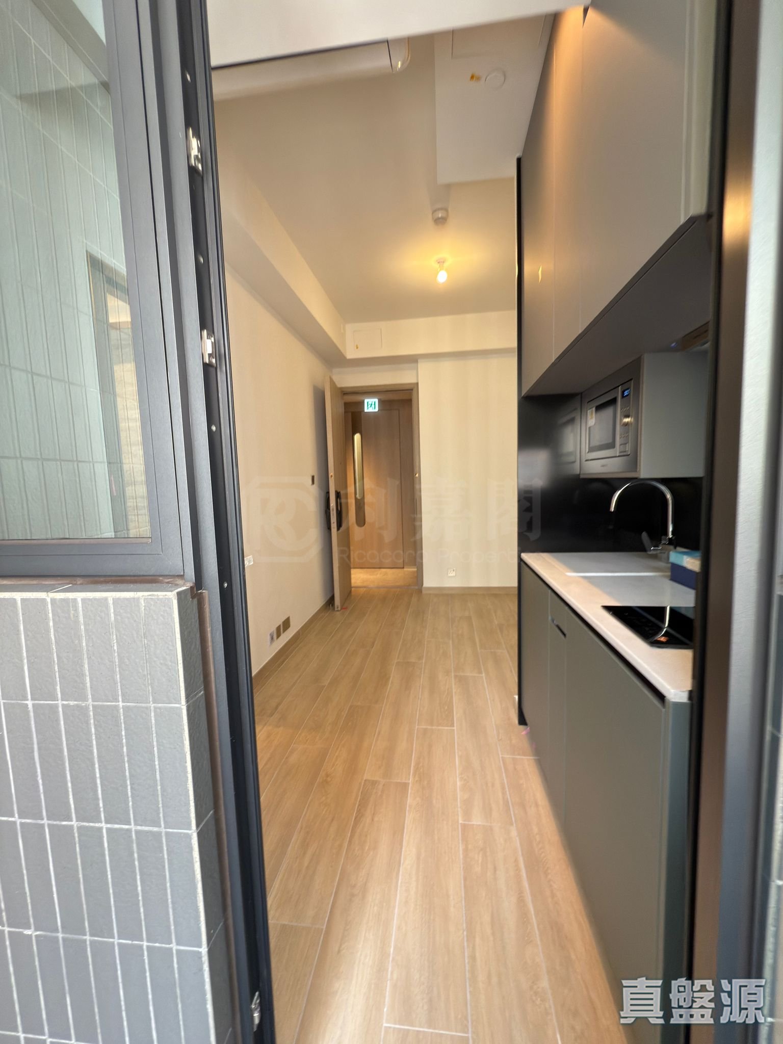 SOYO SQUARE High Floor Zone Flat B West Kowloon