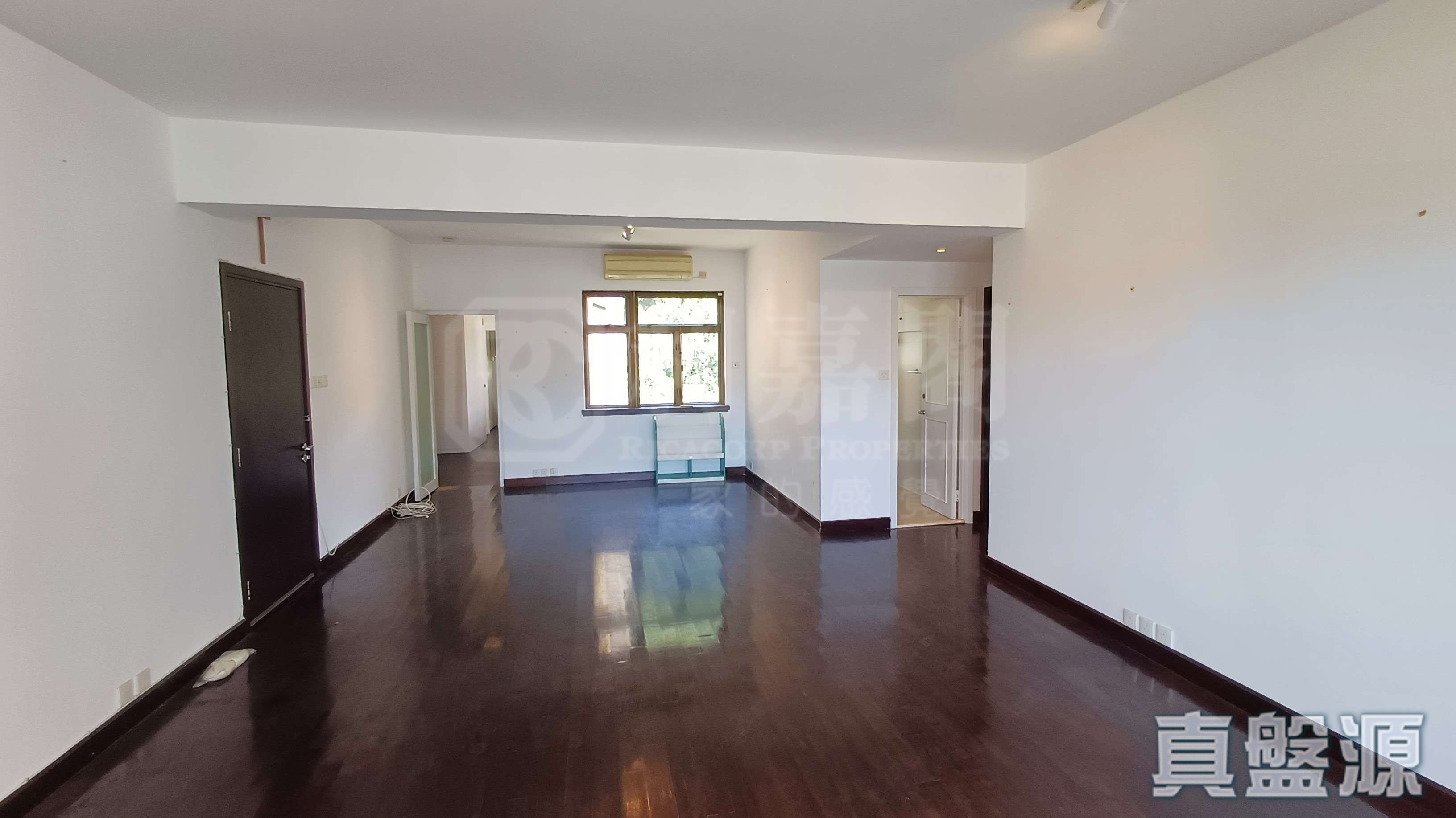 MAN YUEN GARDEN Very High Floor Zone Flat BWES Mid-Levels