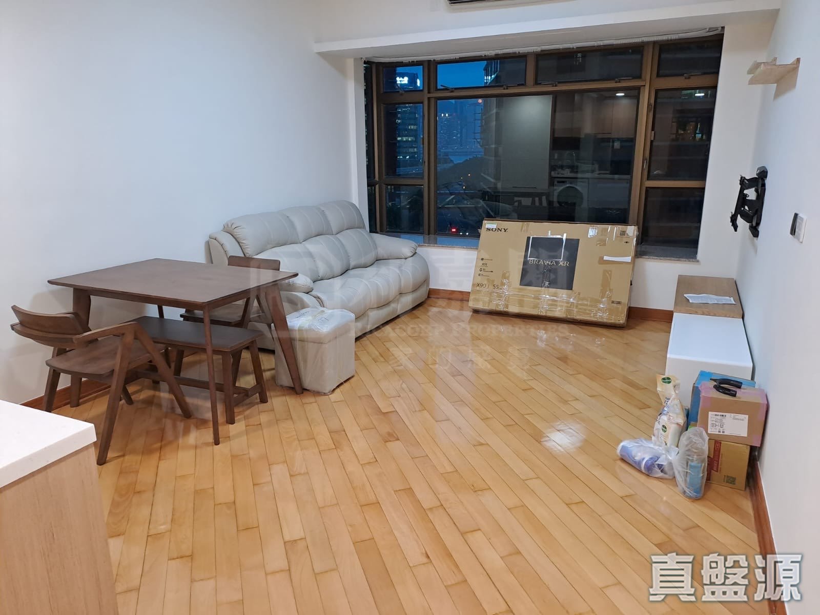 ROYAL PENINSULA BLOCK 2 Low Floor Zone Flat D Hung Hom/Whampoa/Laguna Verde