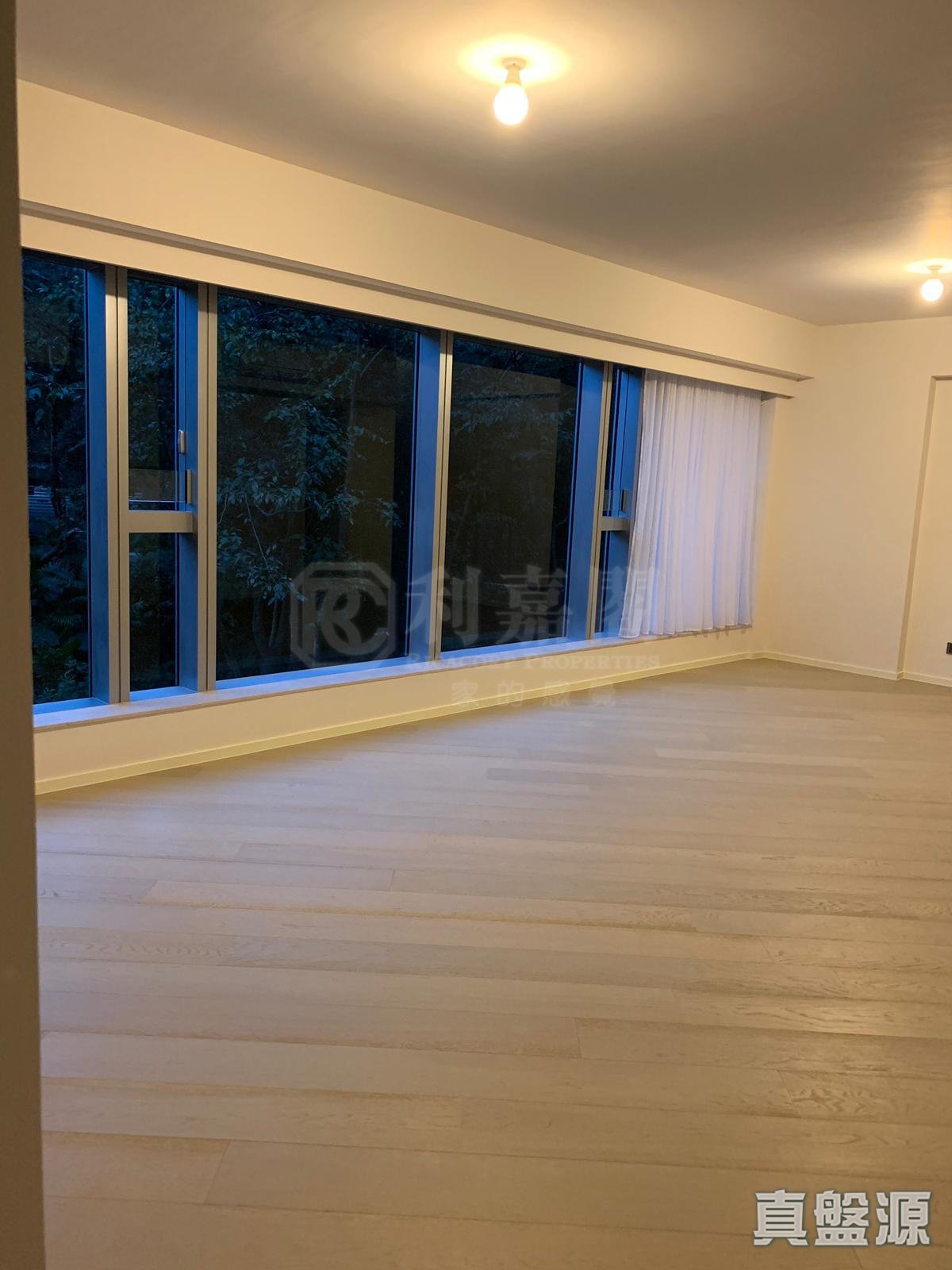 傲瀧 18座 中層 西貢