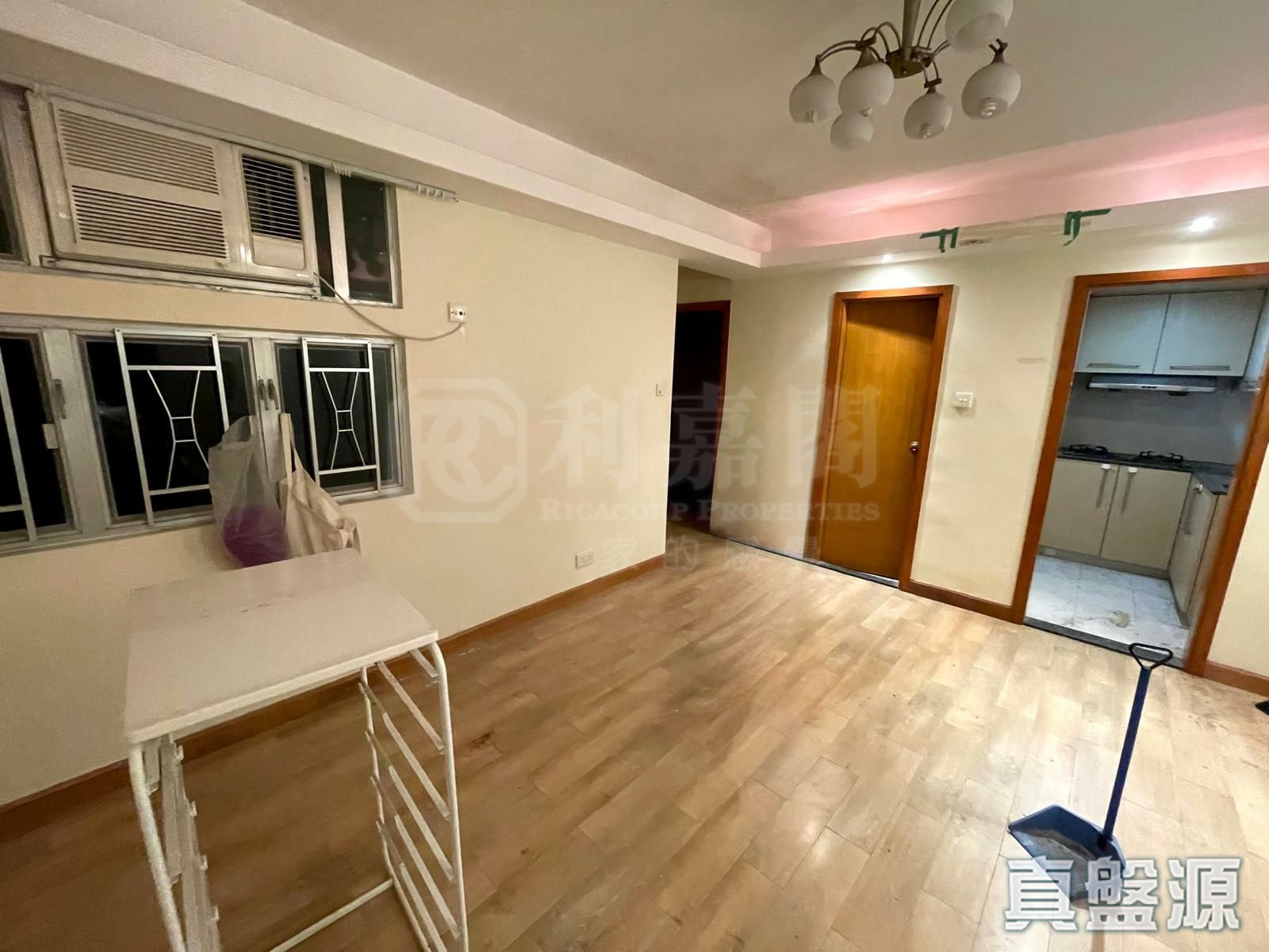 CHEVALIER GARDEN BLOCK 16 High Floor Zone Flat E Ma On Shan