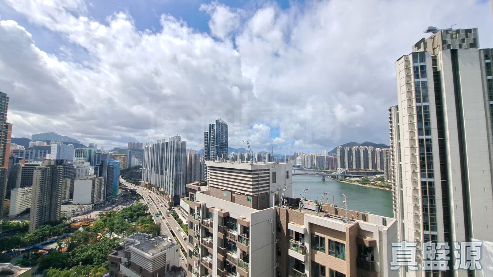 全．城匯 5座 極高層 A室 荃灣